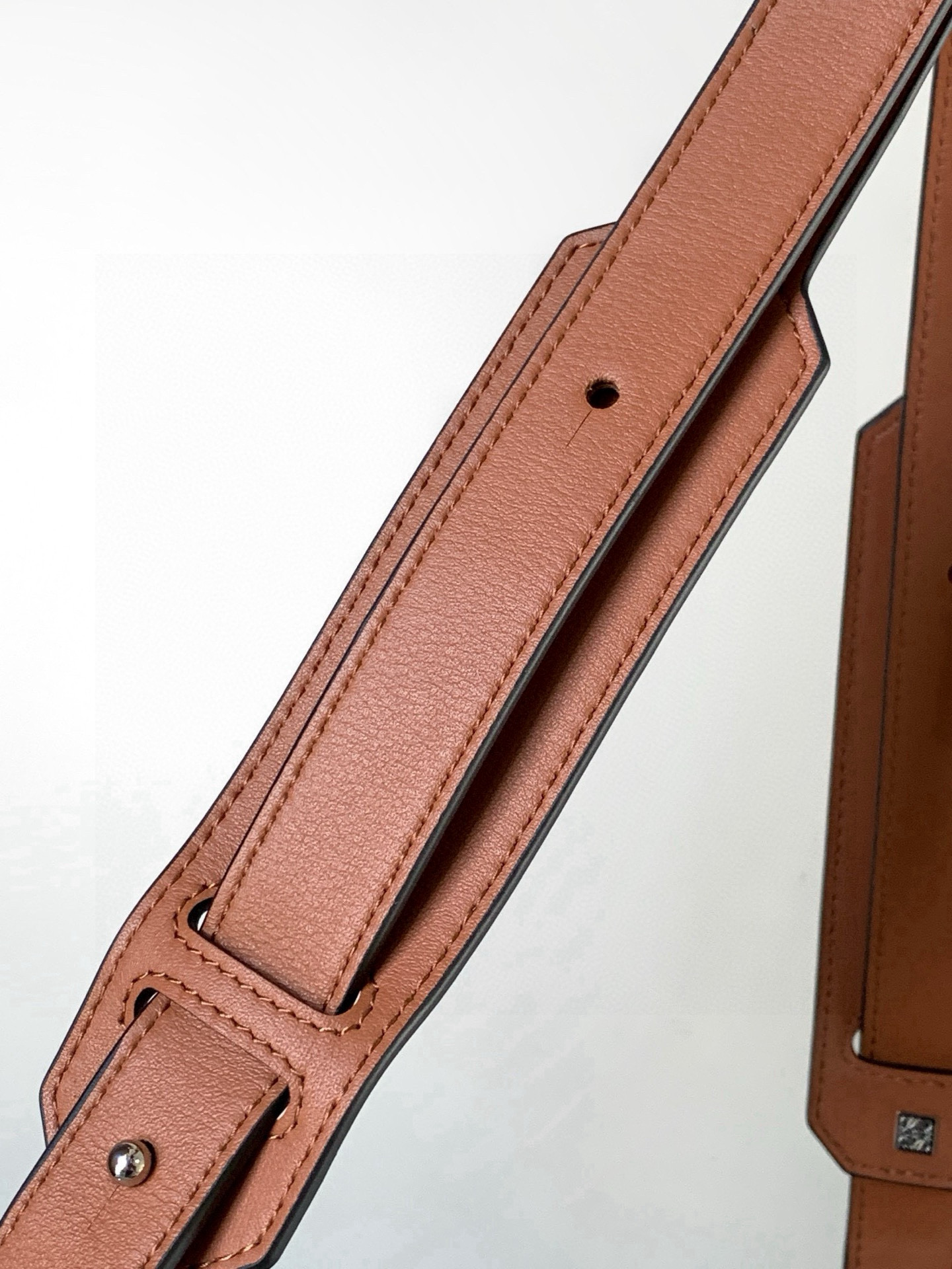 Loewe 新版本几何包29CM Puzzle手袋～