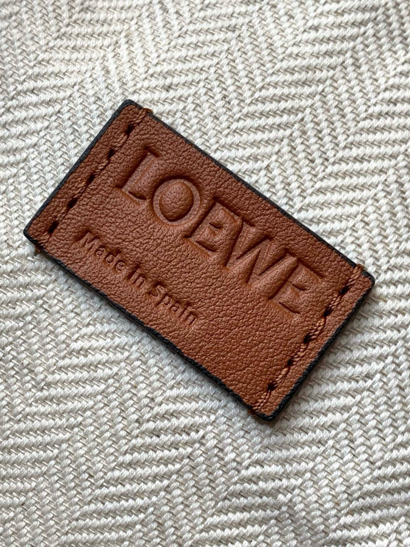 Loewe 新版本几何包29CM Puzzle手袋～