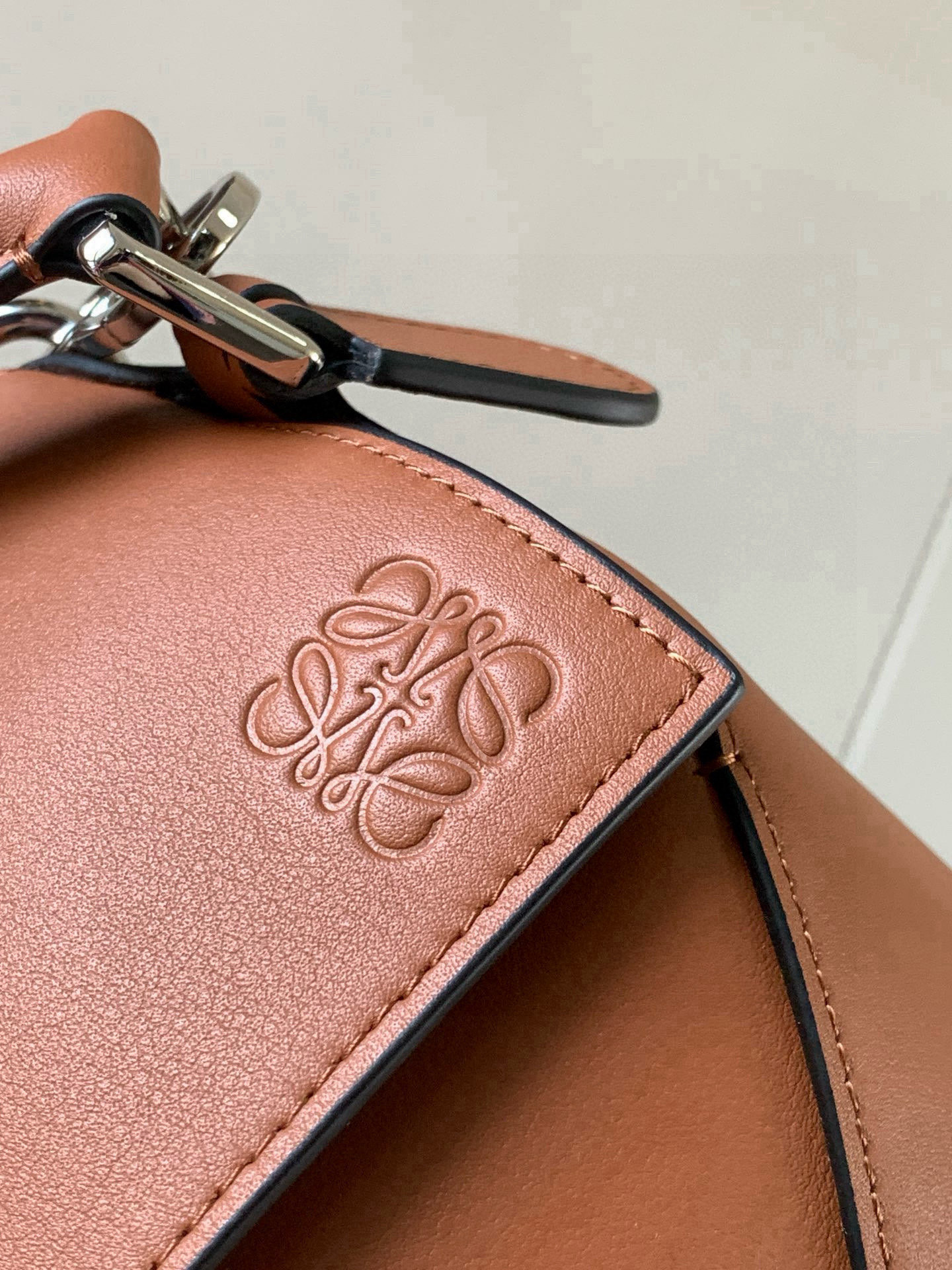 Loewe 新版本几何包29CM Puzzle手袋～