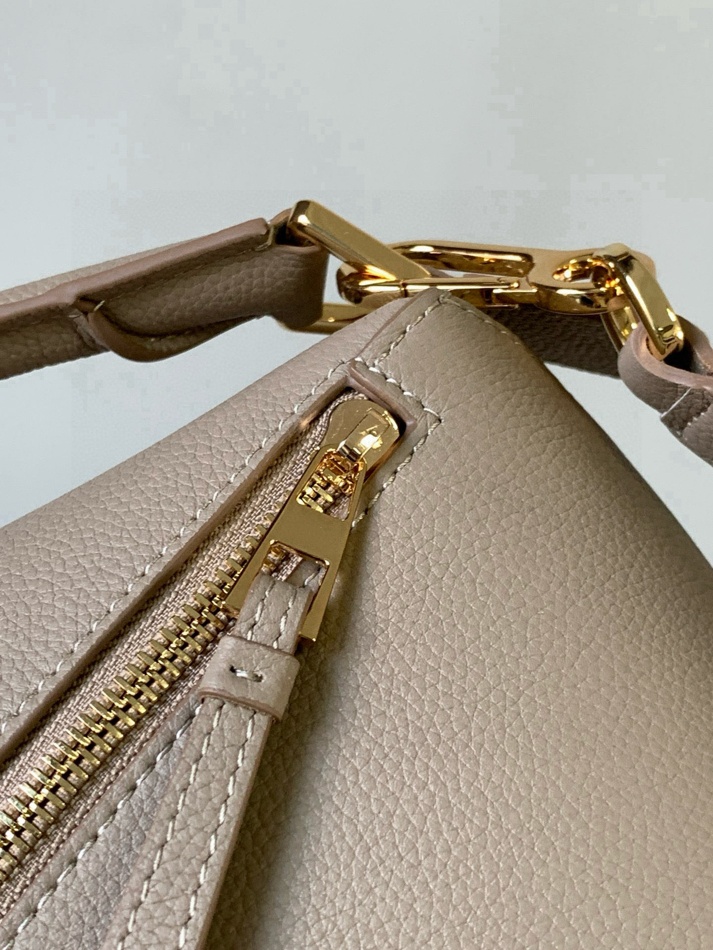 Loewe 新版本几何包29CM Puzzle手袋～