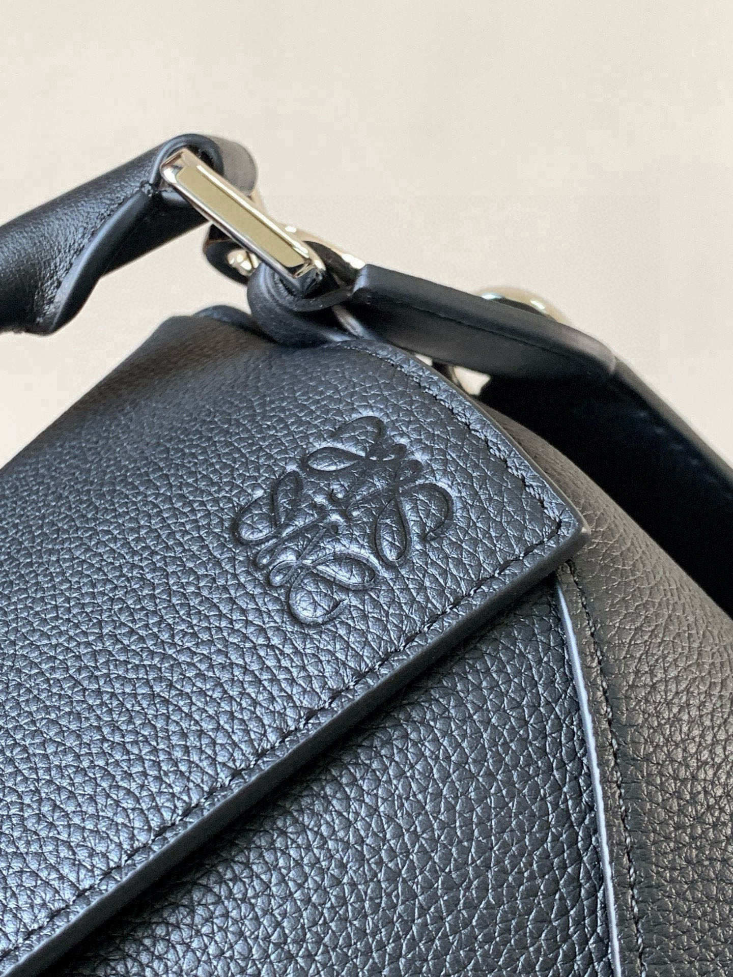 Loewe 新版本几何包29CM Puzzle手袋～