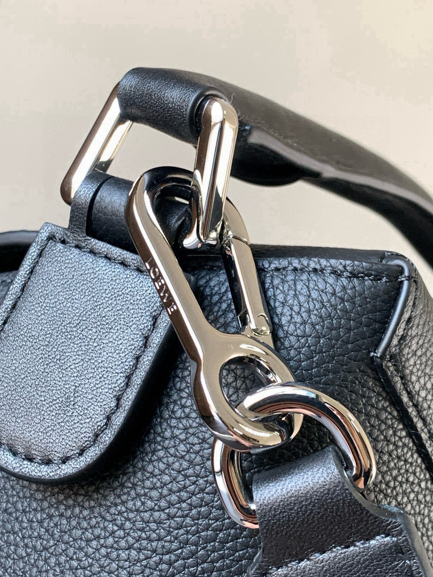 Loewe 新版本几何包29CM Puzzle手袋～