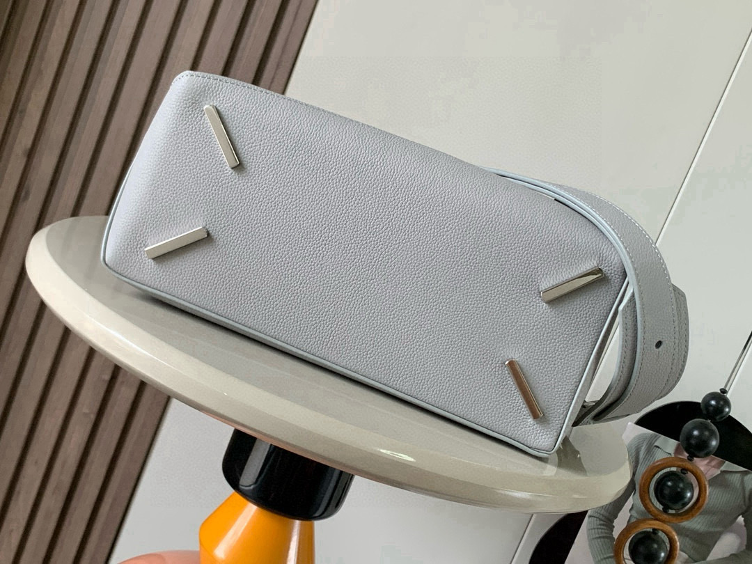 Loewe 新版本几何包29CM Puzzle手袋～