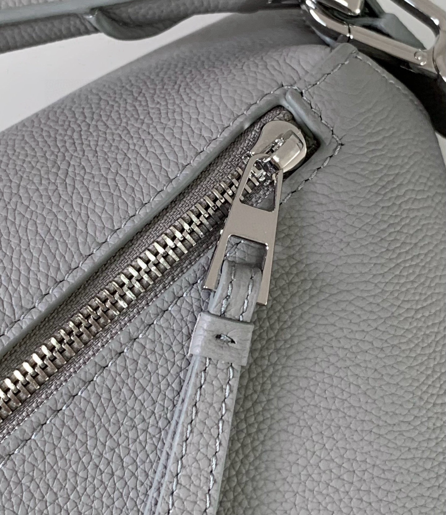 Loewe 新版本几何包29CM Puzzle手袋～