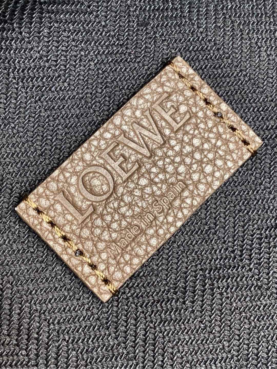 Loewe 新版本几何包29CM Puzzle手袋～