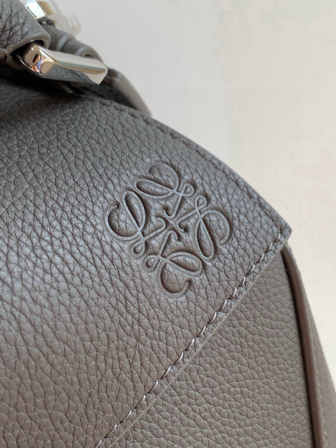 Loewe 新版本几何包29CM Puzzle手袋～