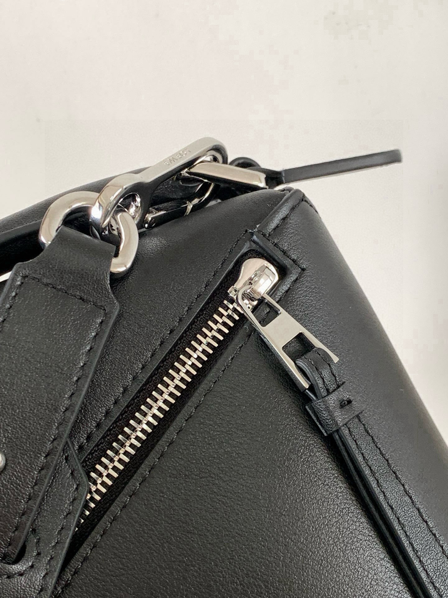 Loewe 新版本几何包29CM Puzzle手袋～
