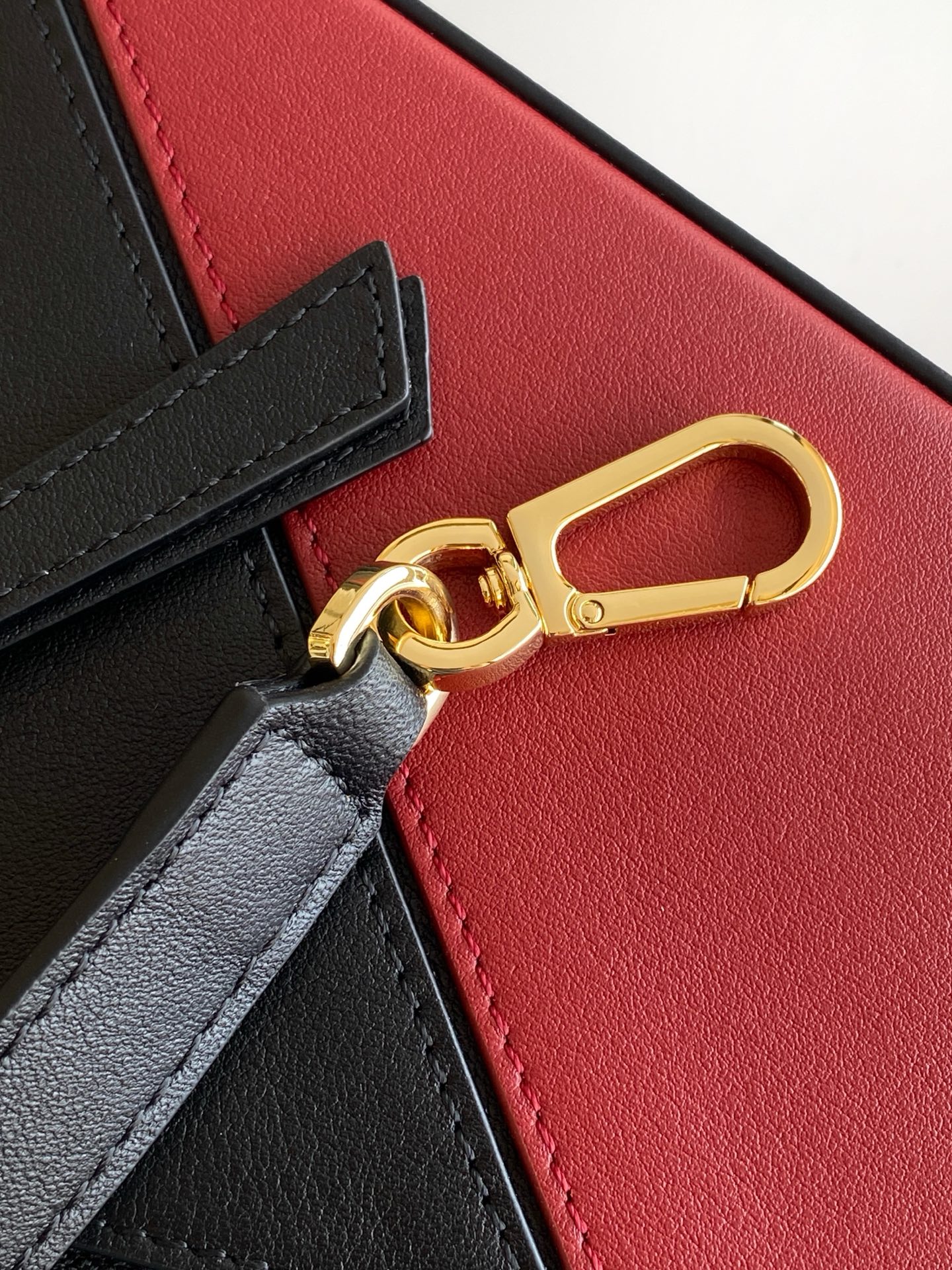 Loewe 新款小号纳帕牛皮革 Puzzle手袋