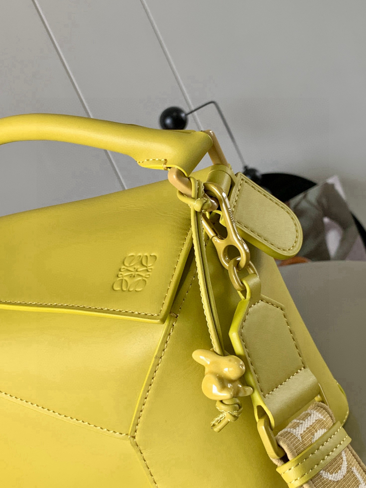 Loewe 陶瓷小兔款 几何包24cm Puzzle手袋