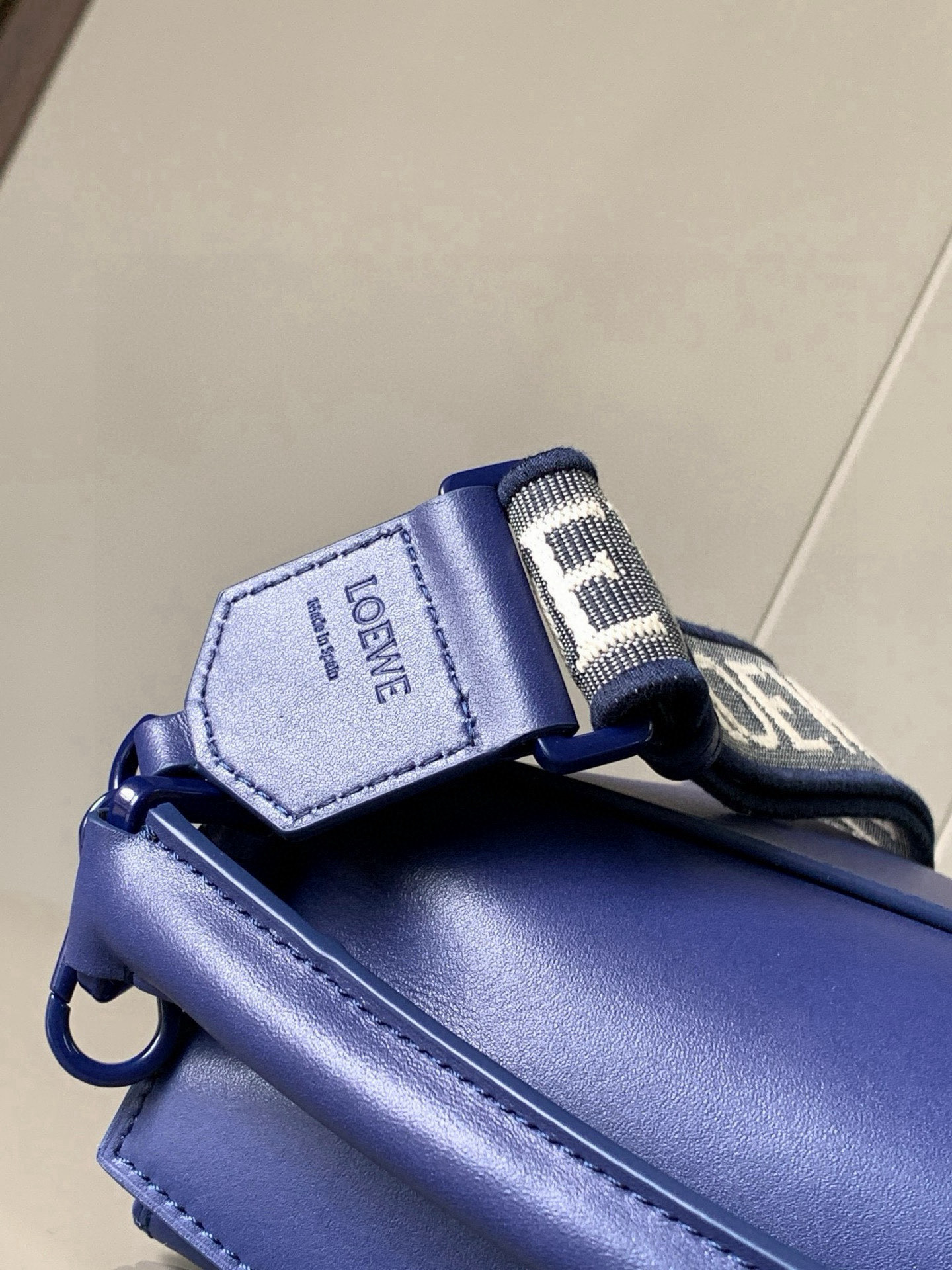 Loewe 陶瓷小兔款 几何包24cm Puzzle手袋