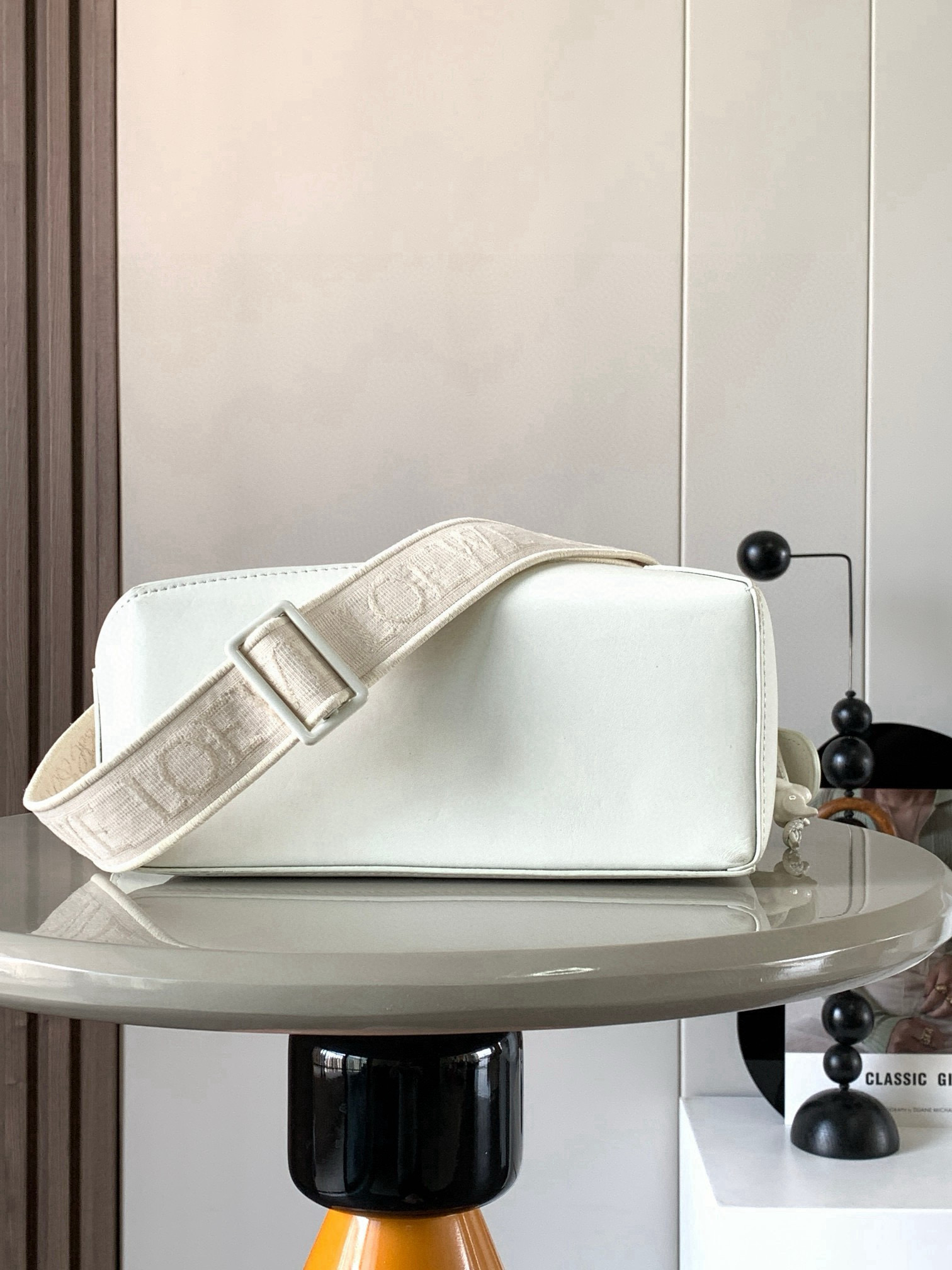 Loewe 陶瓷小兔款 几何包24cm Puzzle手袋