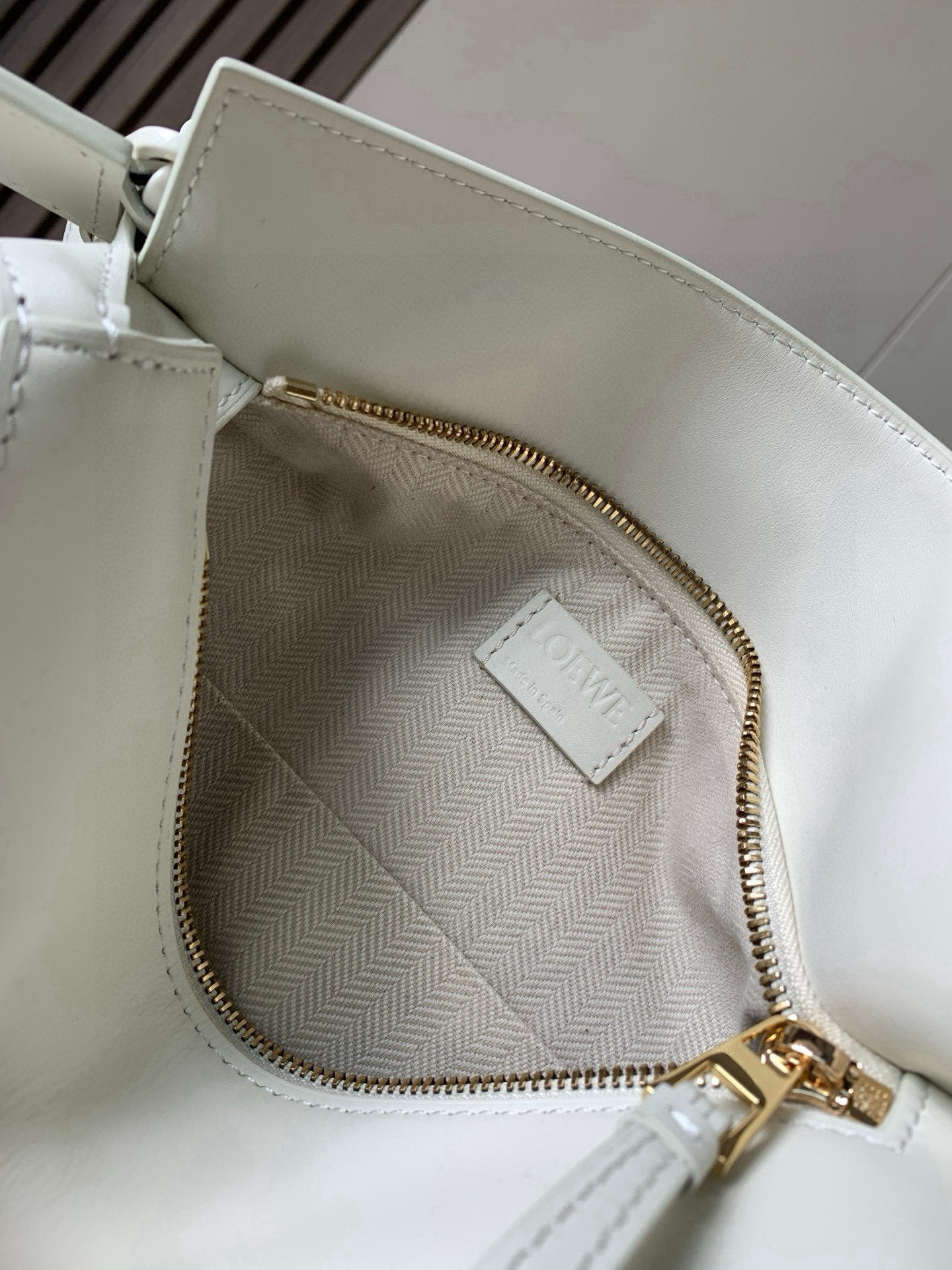 Loewe 陶瓷小兔款 几何包24cm Puzzle手袋