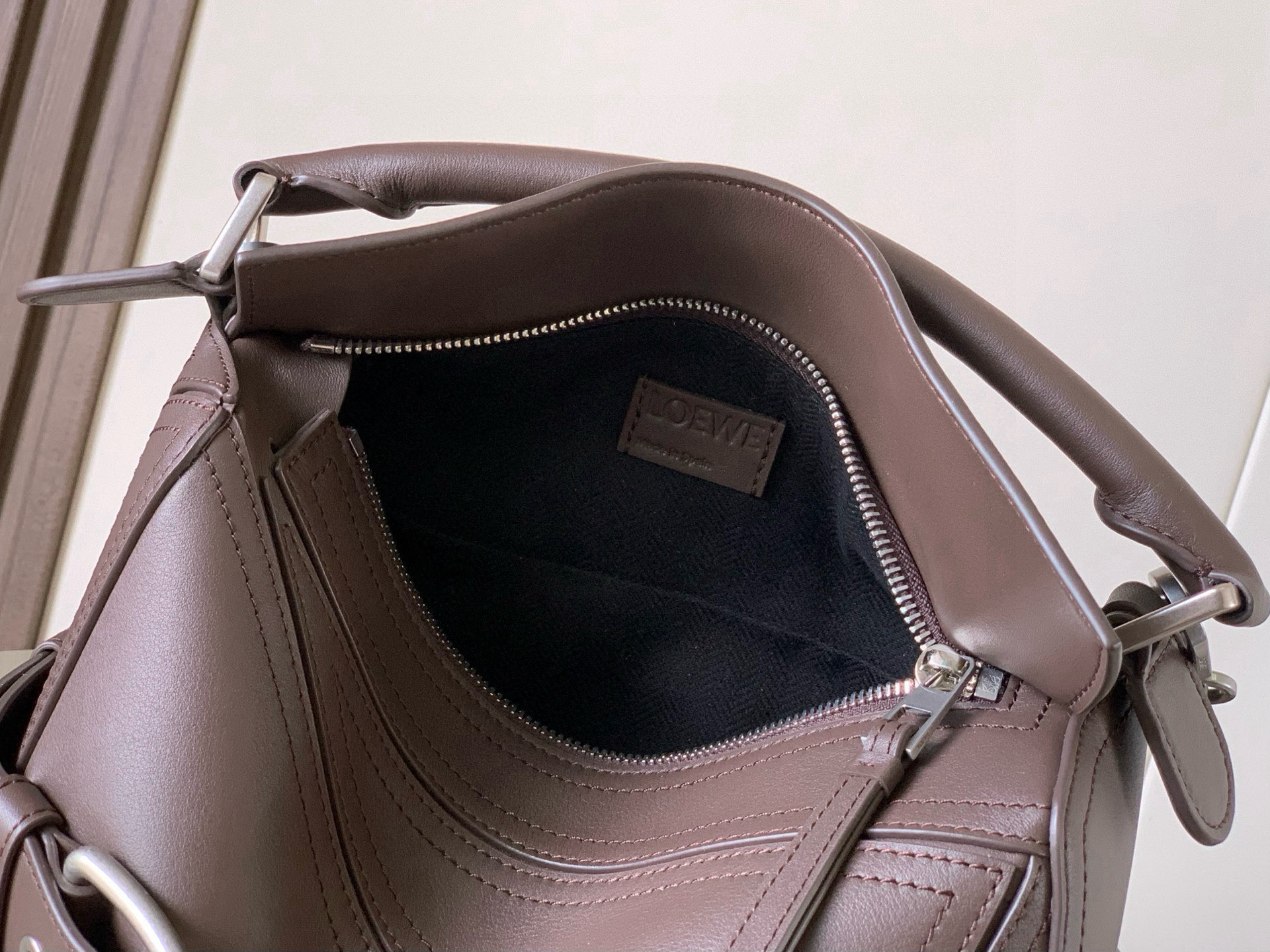 Loewe 小号亮面牛皮革 Puzzle Biker