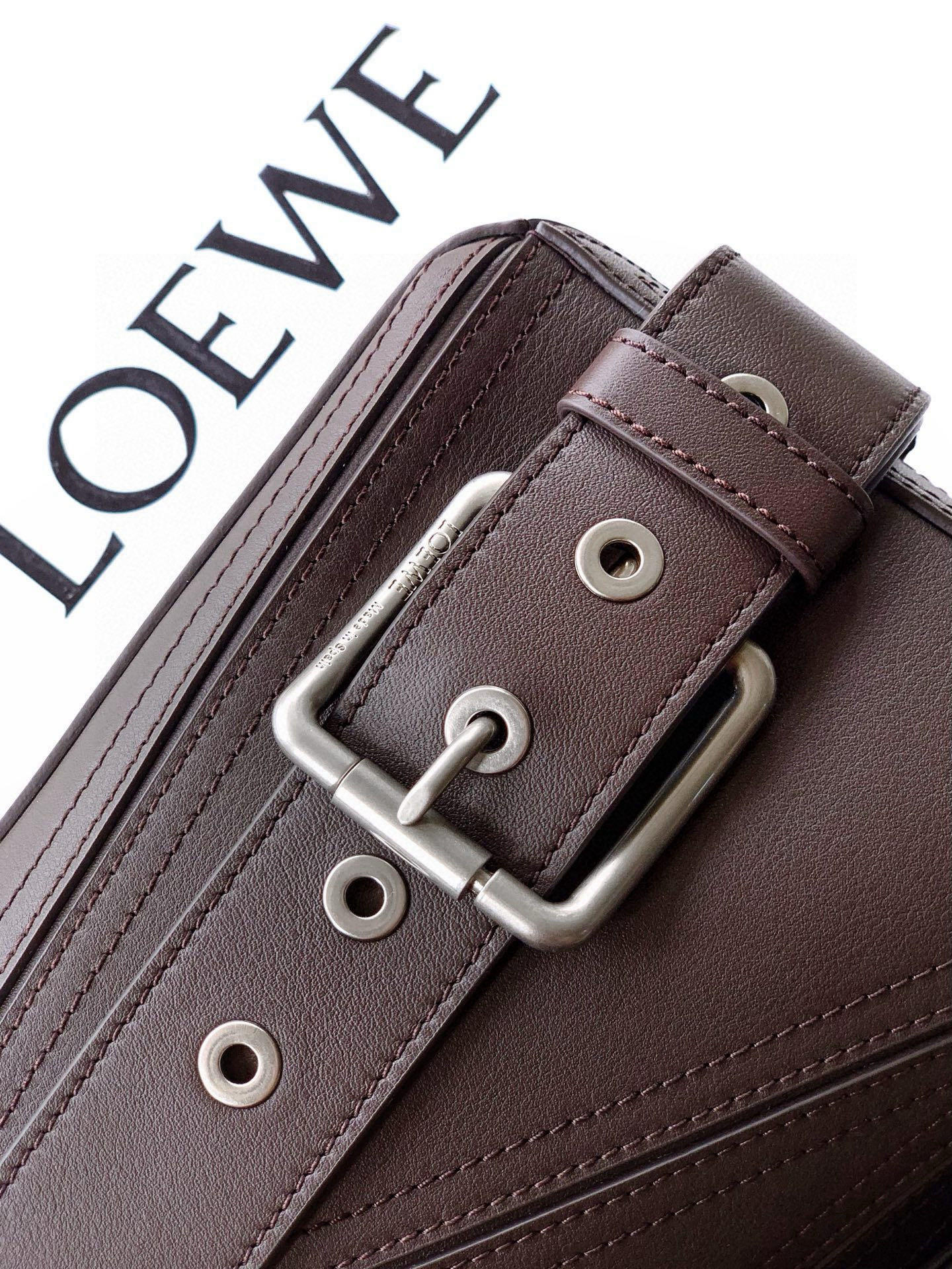 Loewe 小号亮面牛皮革 Puzzle Biker
