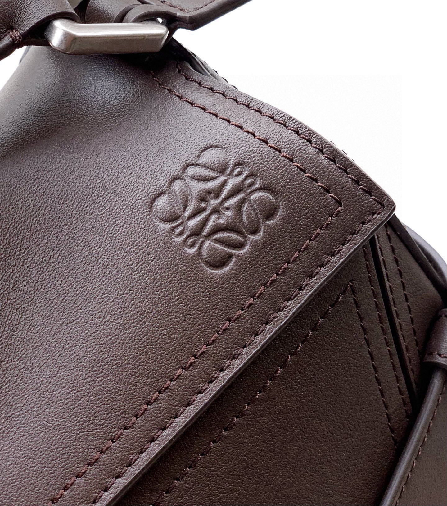 Loewe 小号亮面牛皮革 Puzzle Biker
