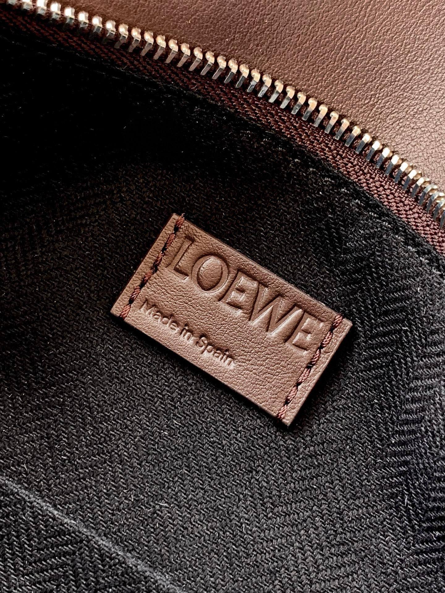 Loewe 小号亮面牛皮革 Puzzle Biker