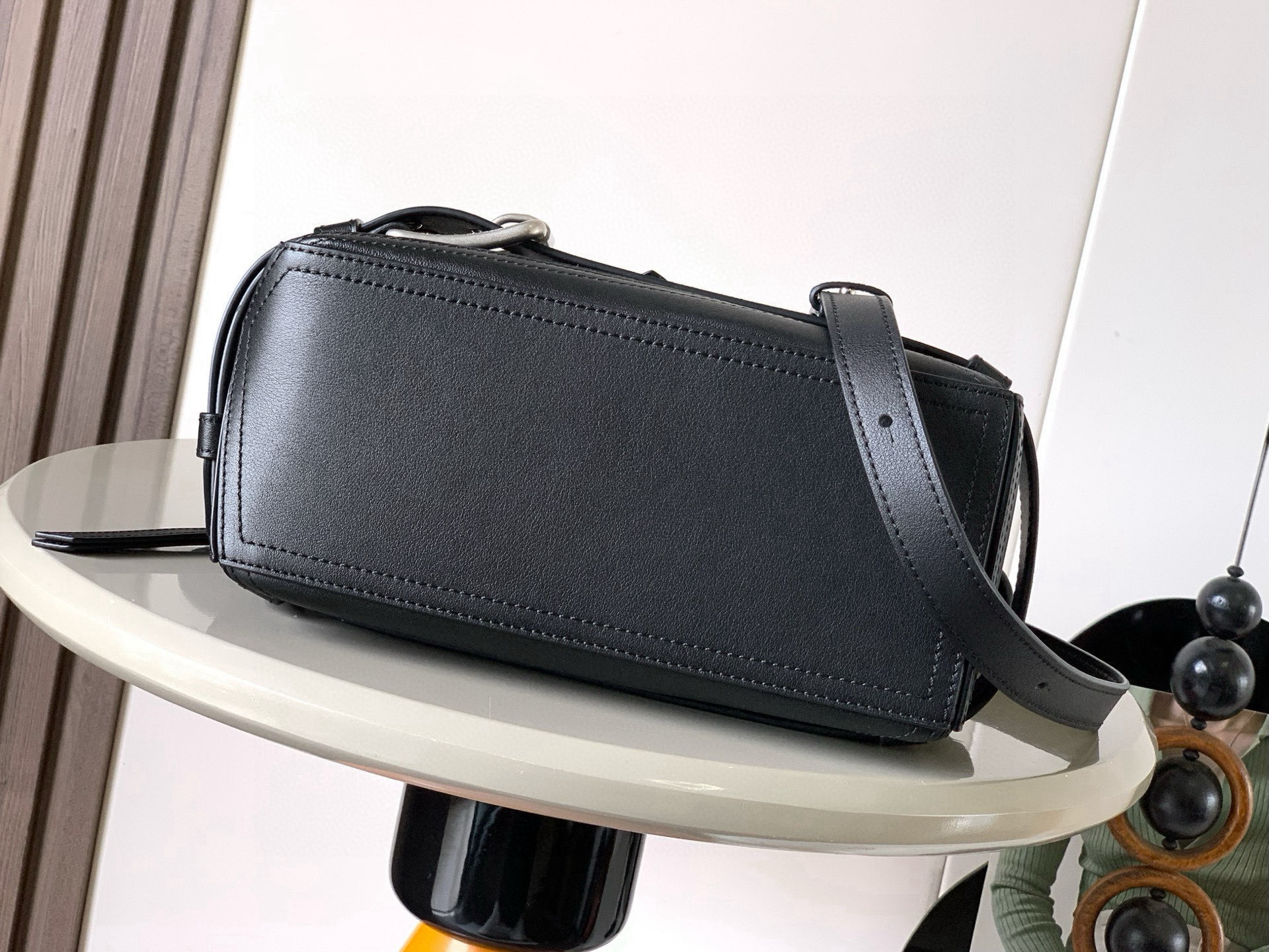 Loewe 小号亮面牛皮革 Puzzle Biker