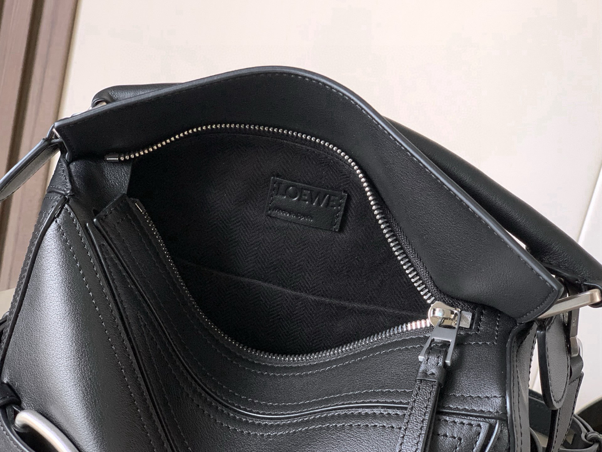 Loewe 小号亮面牛皮革 Puzzle Biker