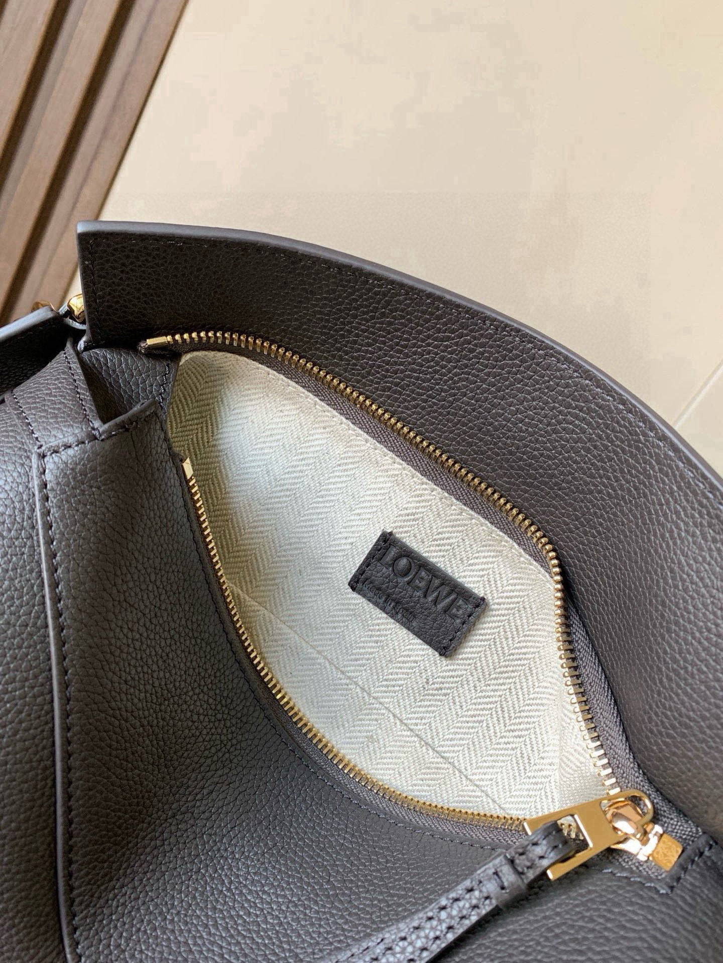 Loewe 新版本几何包小号24cm Puzzle手袋