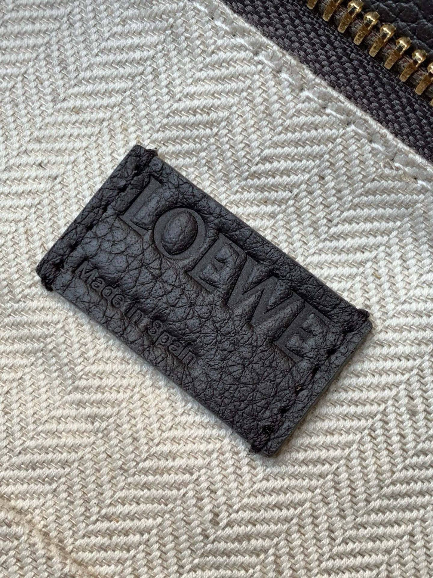 Loewe 新版本几何包小号24cm Puzzle手袋