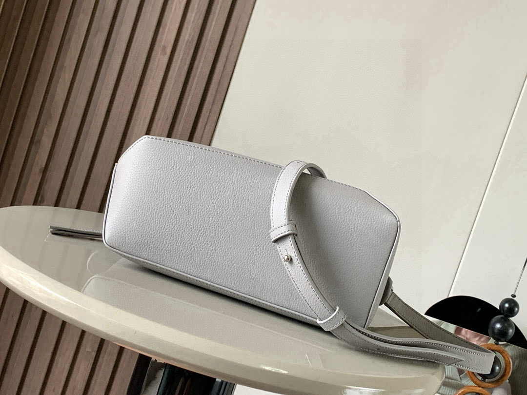 Loewe 新版本几何包小号24cm Puzzle手袋