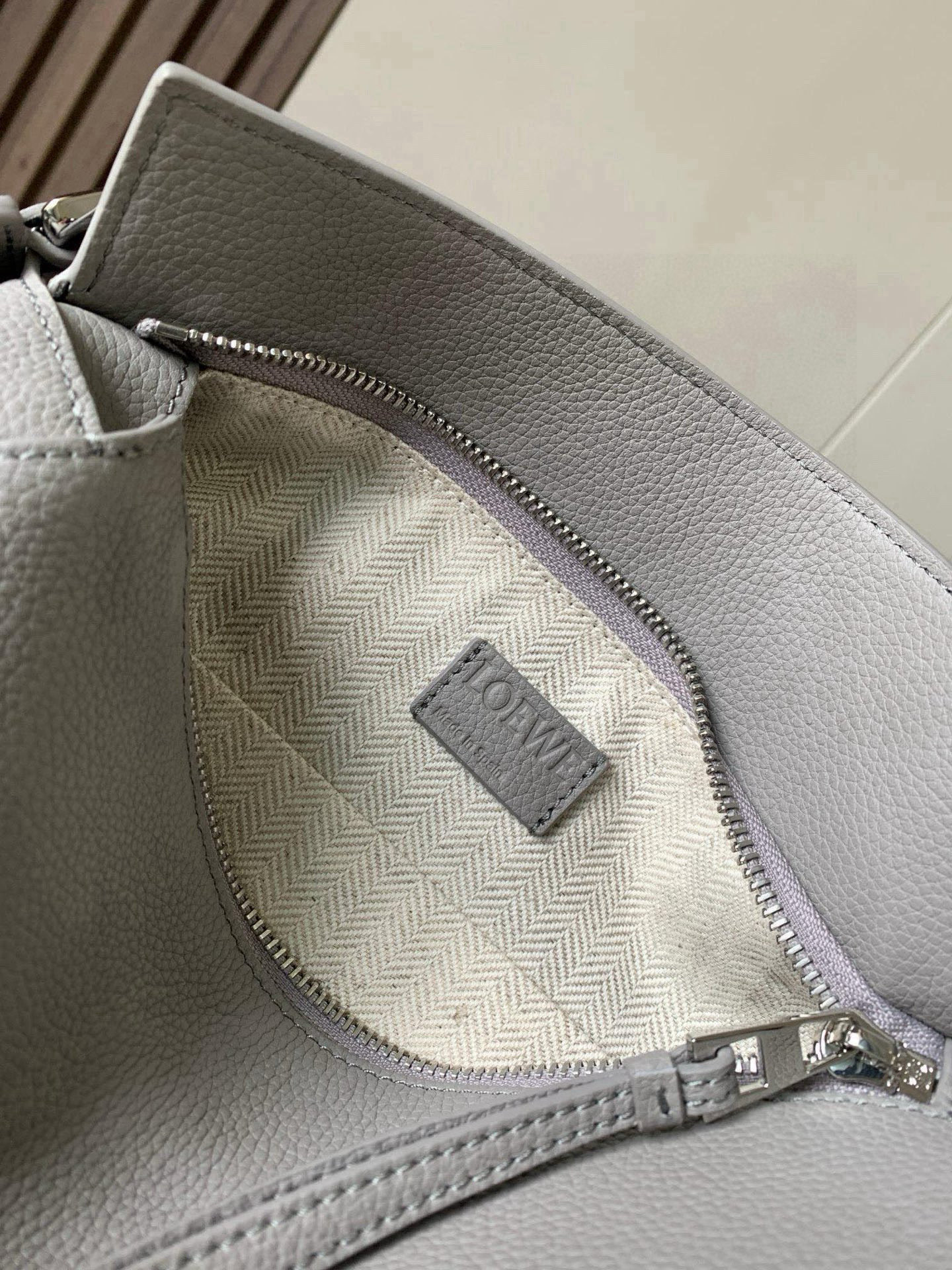 Loewe 新版本几何包小号24cm Puzzle手袋