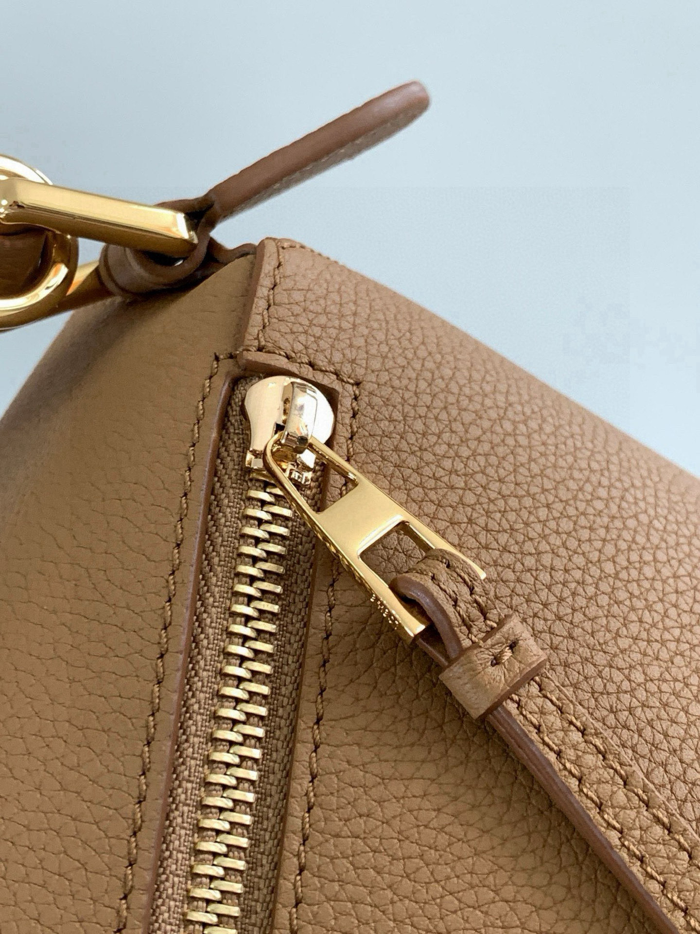 Loewe 新版本几何包小号24cm Puzzle手袋