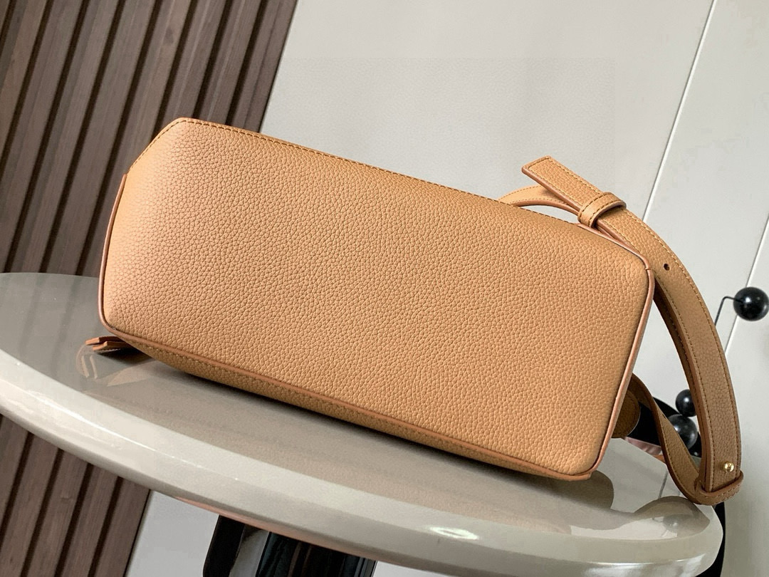 Loewe 新版本几何包小号24cm Puzzle手袋