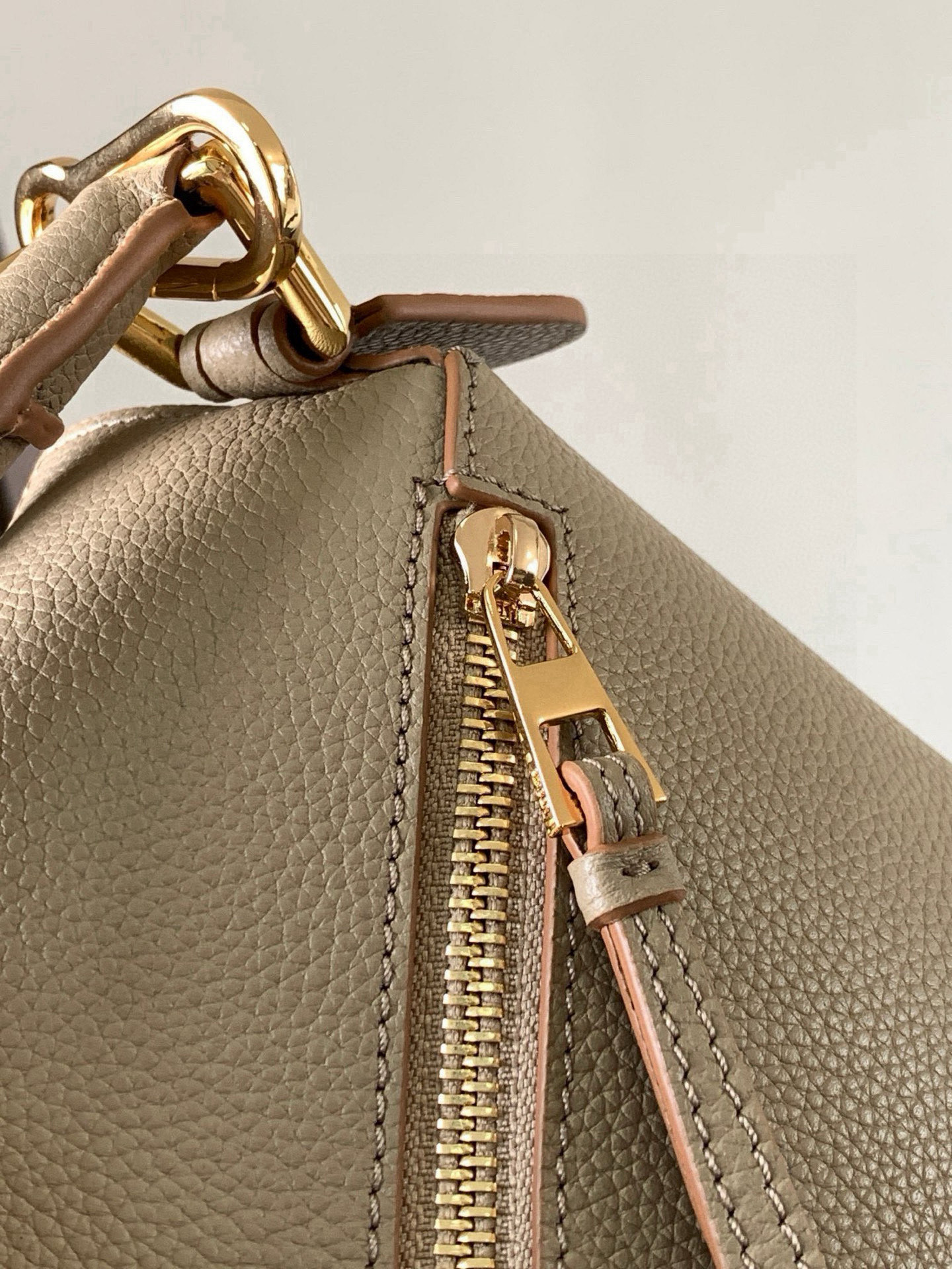 Loewe 新版本几何包小号24cm Puzzle手袋