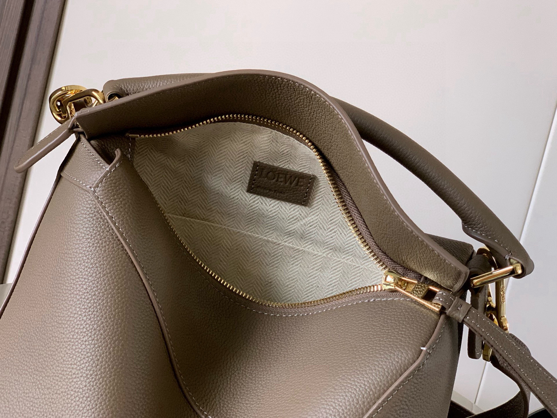 Loewe 新版本几何包小号24cm Puzzle手袋