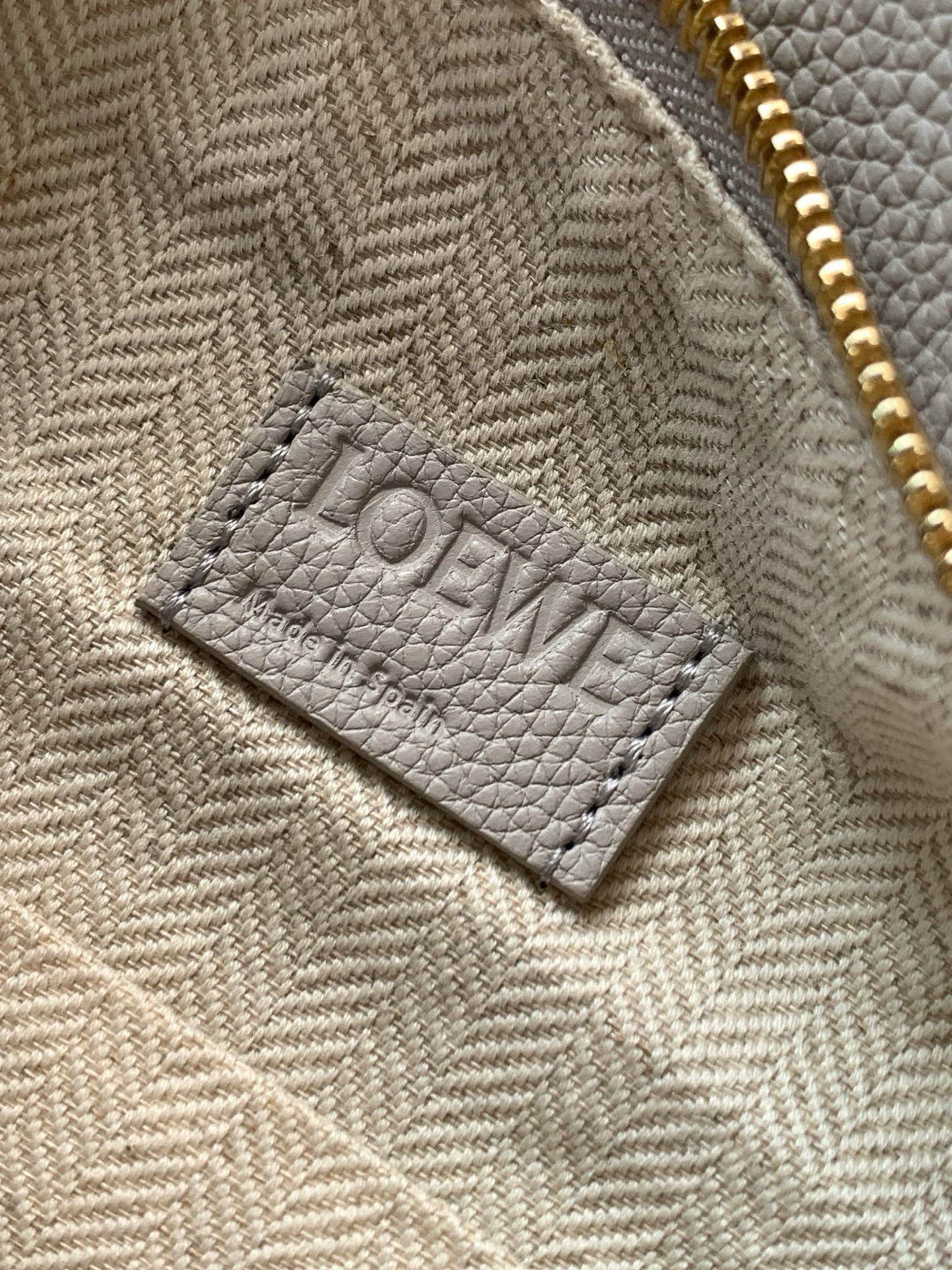 Loewe 新版本几何包小号24cm Puzzle手袋
