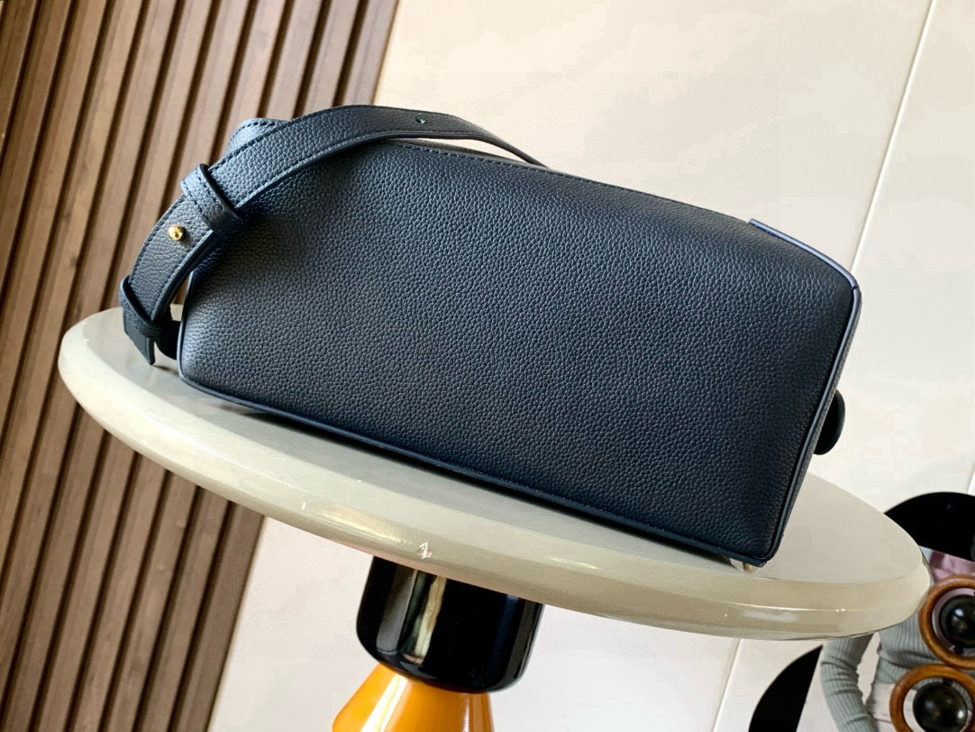 Loewe 新版本几何包小号24cm Puzzle手袋