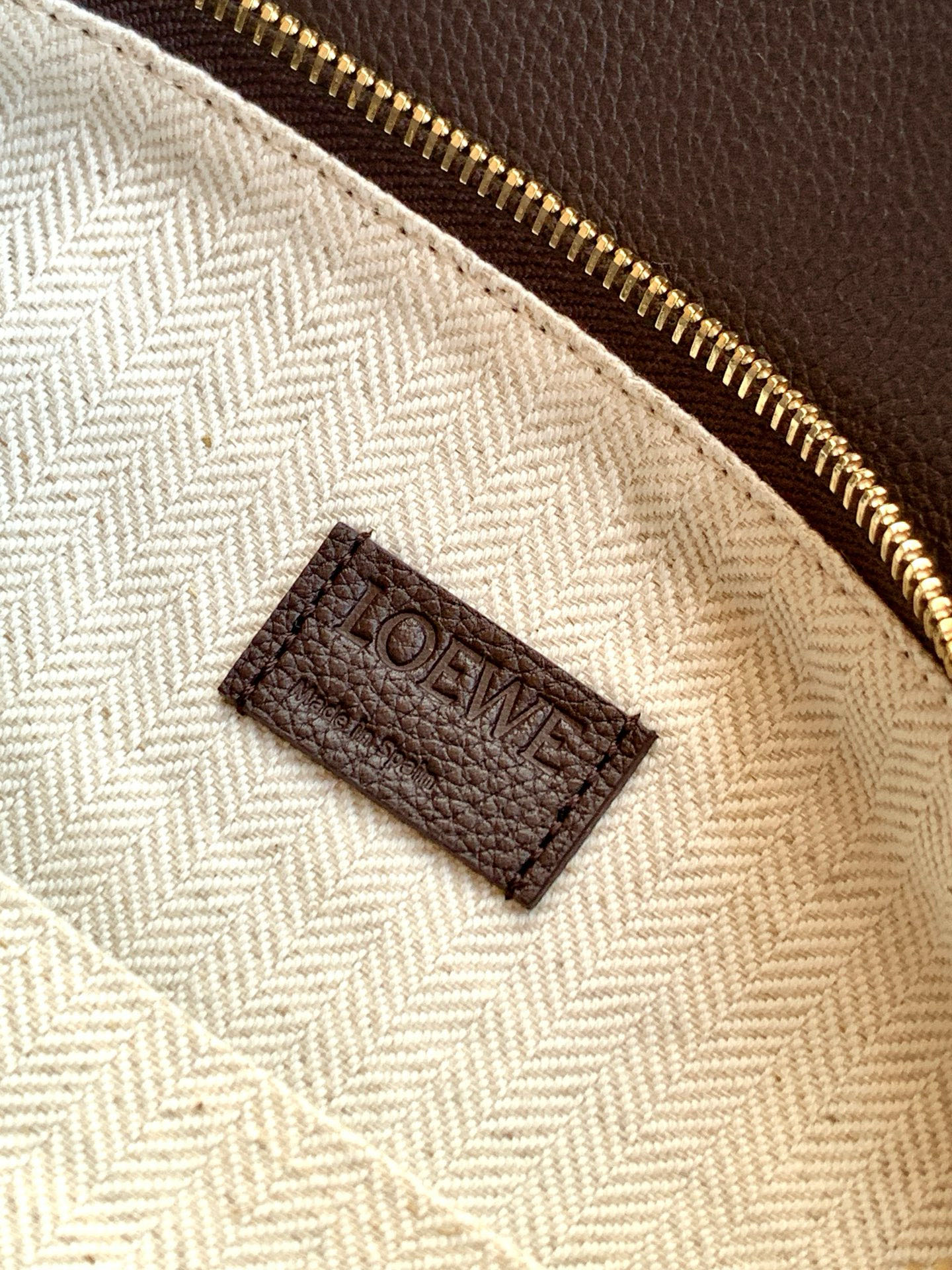 Loewe 新版本几何包小号24cm Puzzle手袋