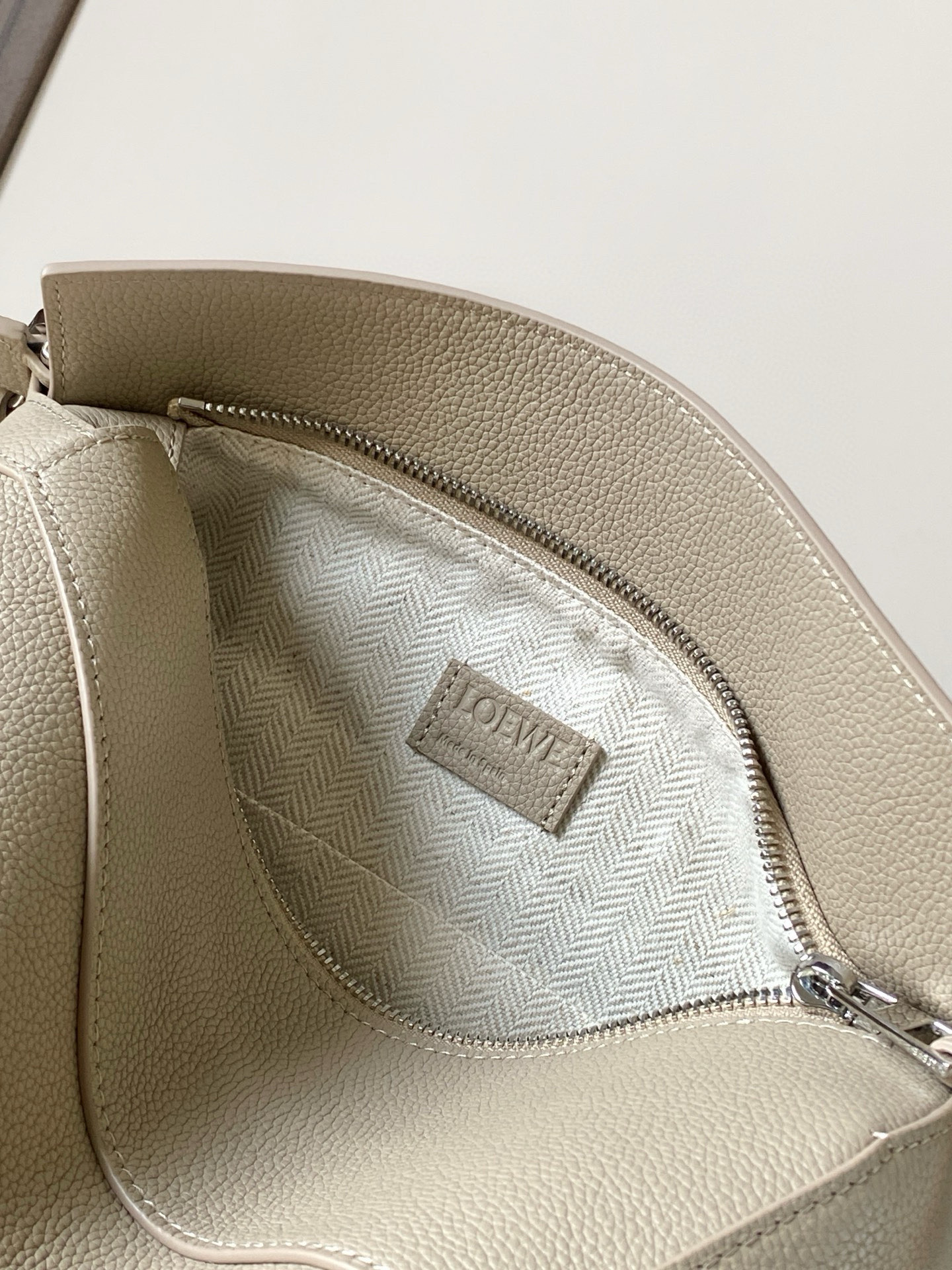 Loewe 新版本几何包小号24cm Puzzle手袋