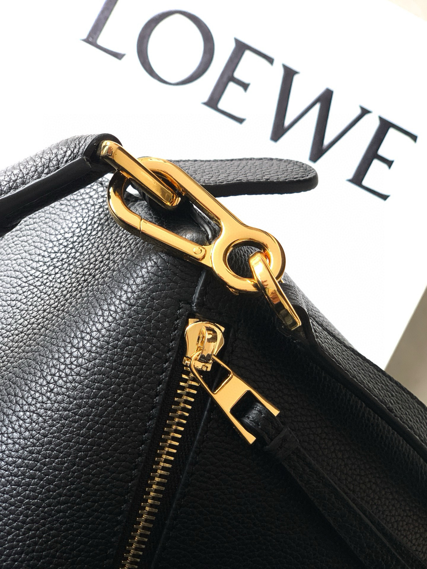 Loewe 新版本几何包小号24cm Puzzle手袋