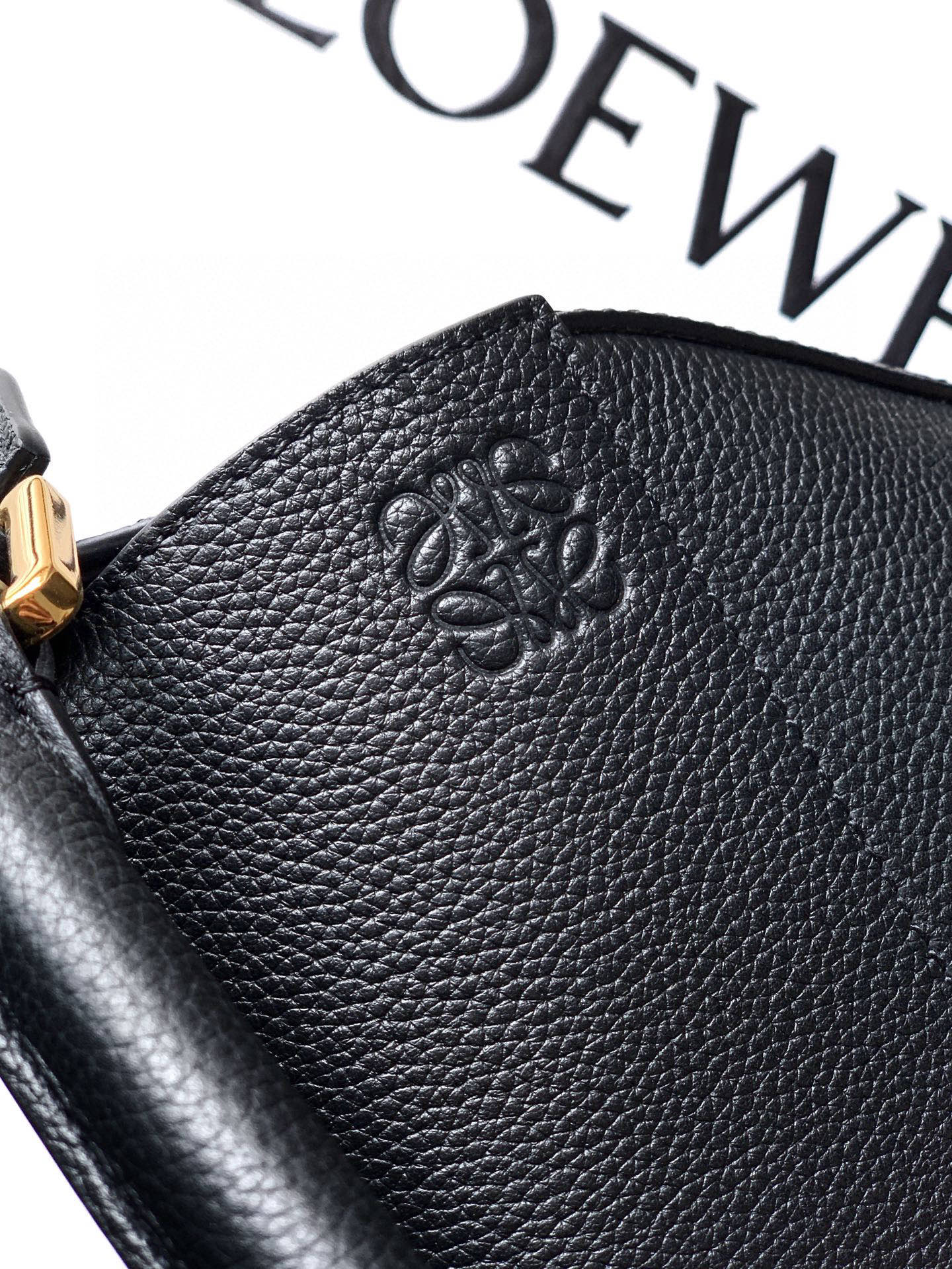 Loewe 新版本几何包小号24cm Puzzle手袋