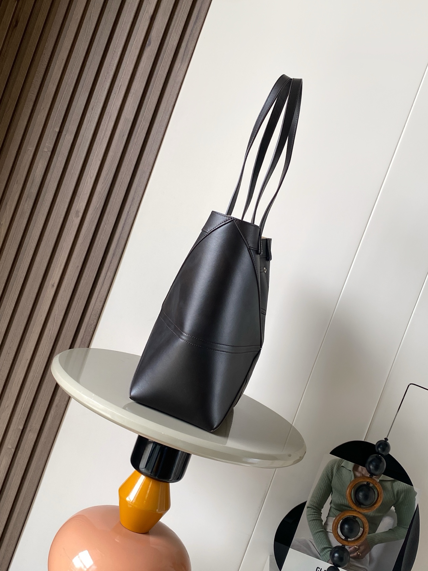 Loewe 新款中号亮面牛皮革 Puzzle
