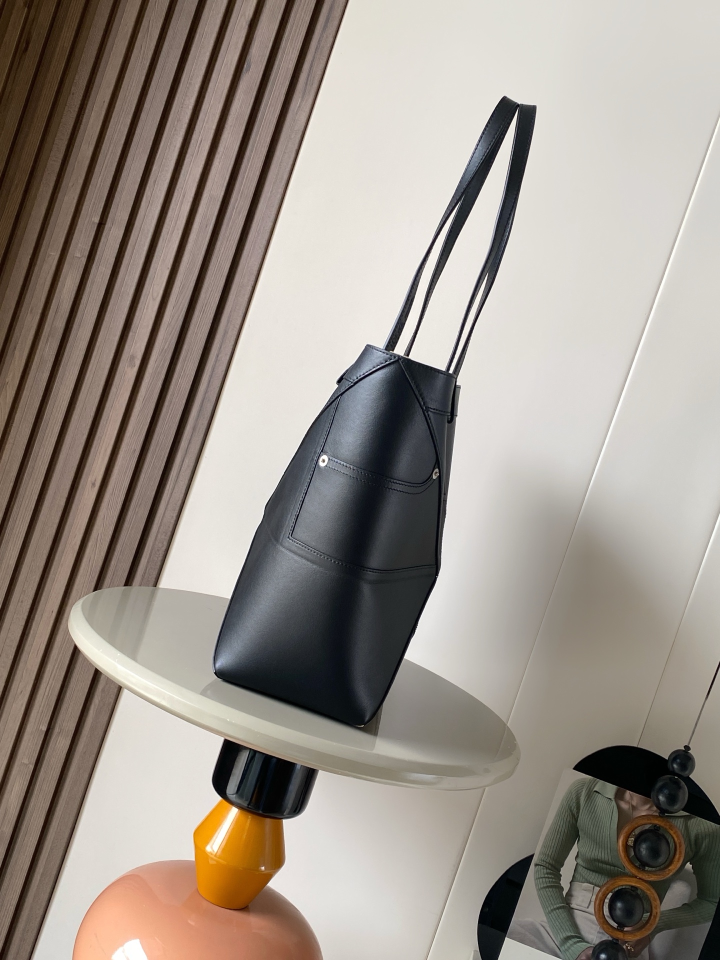 Loewe 新款中号亮面牛皮革 Puzzle