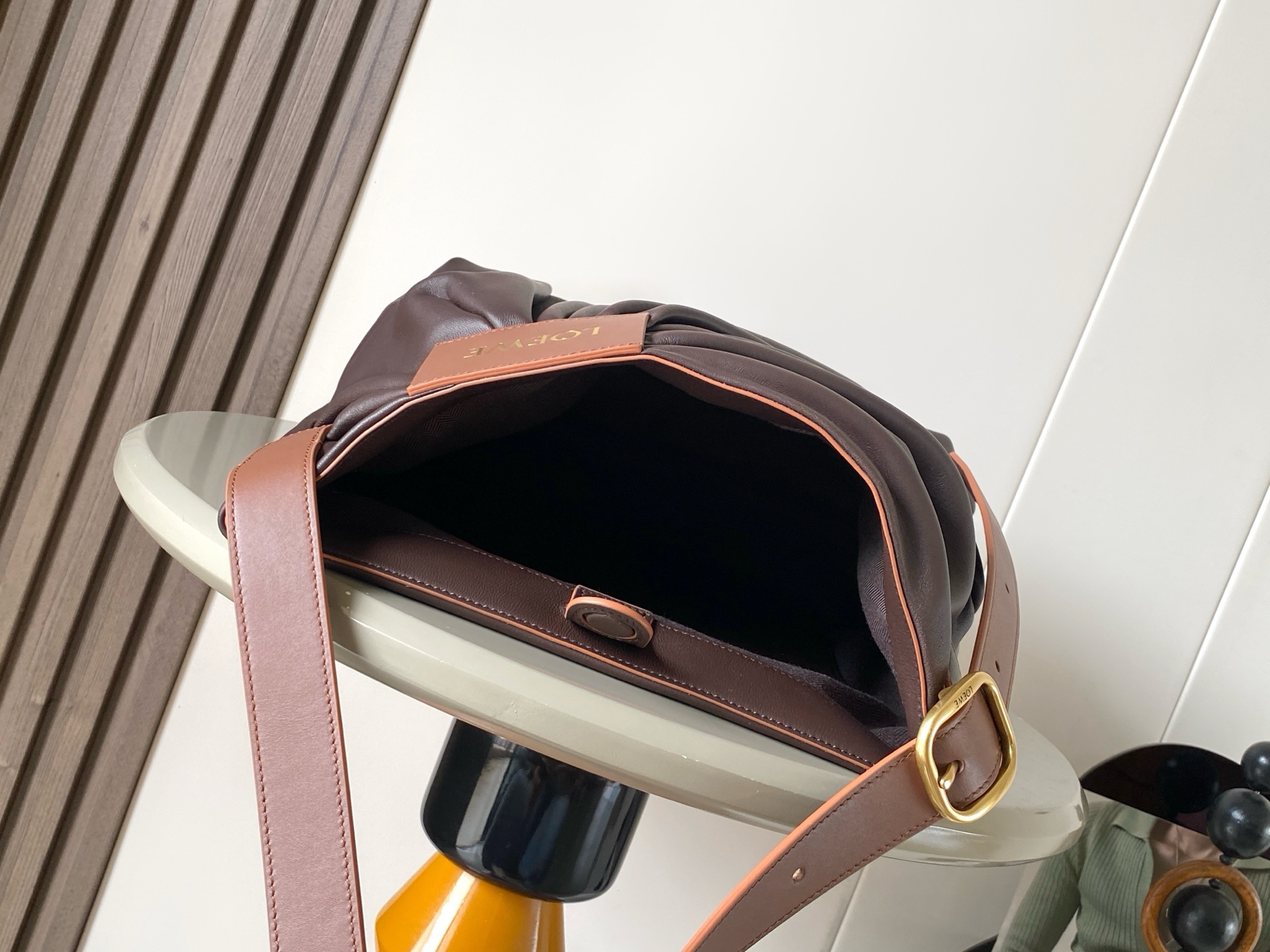 Loewe 新款柔软纳帕羊皮革Draped手袋