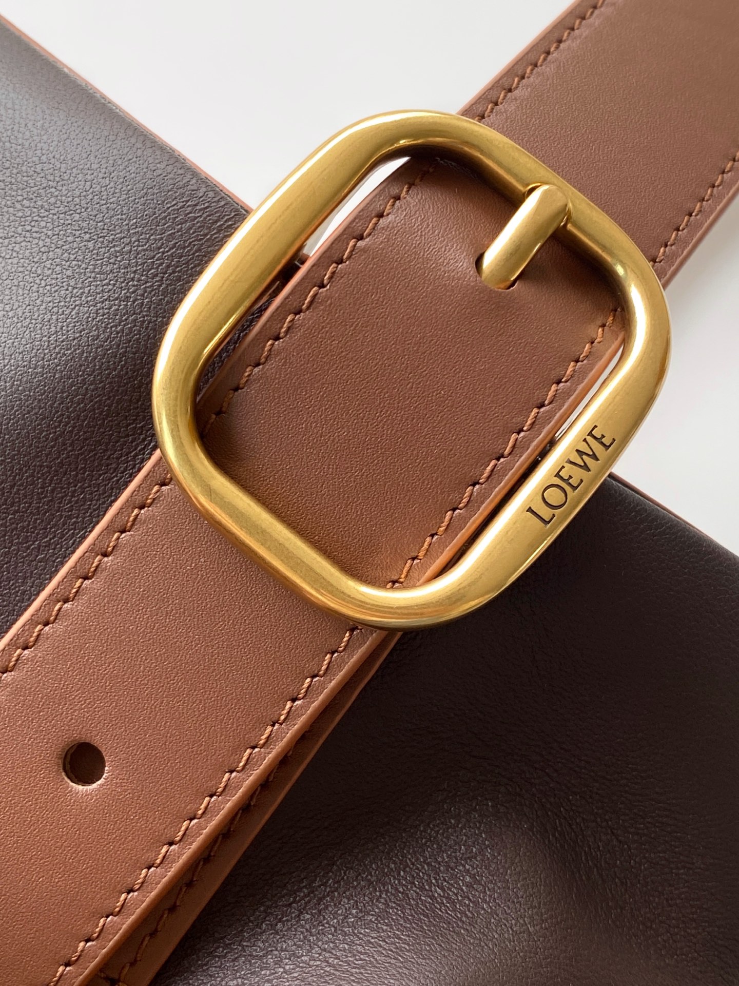Loewe 新款柔软纳帕羊皮革Draped手袋