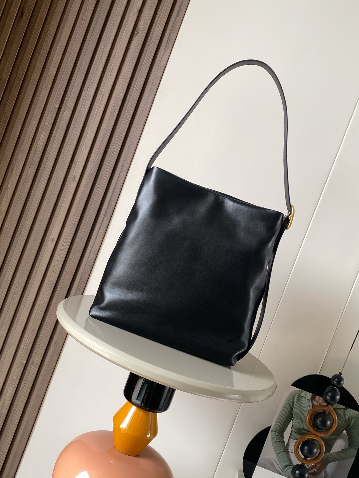 Loewe 新款柔软纳帕羊皮革Draped手袋