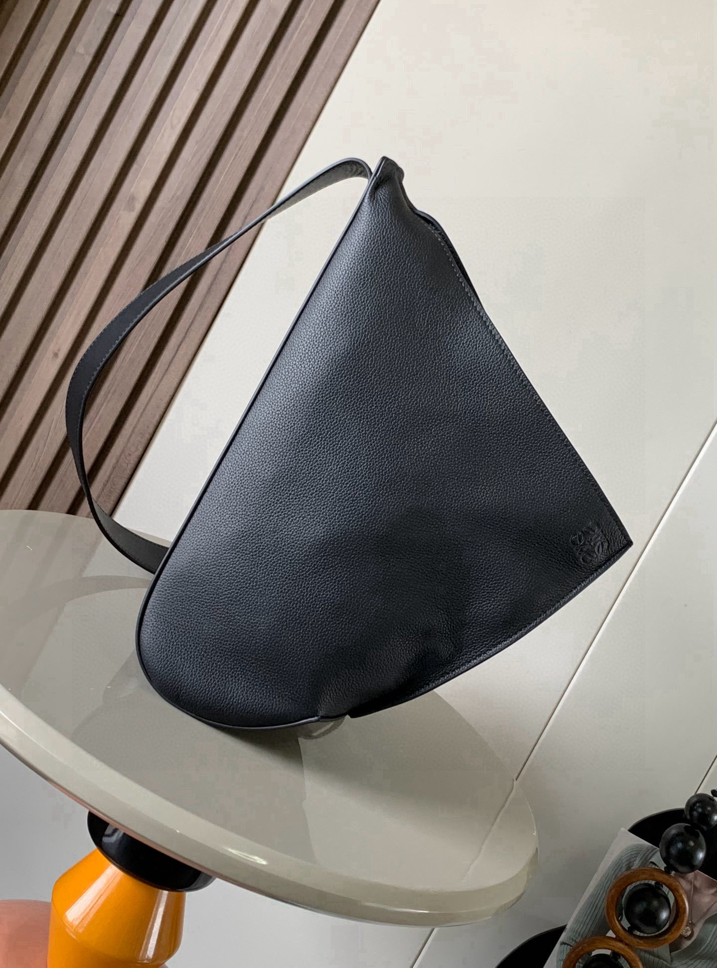 Loewe 男士斜挎包胸包柔软光滑牛皮革和提花布Anton