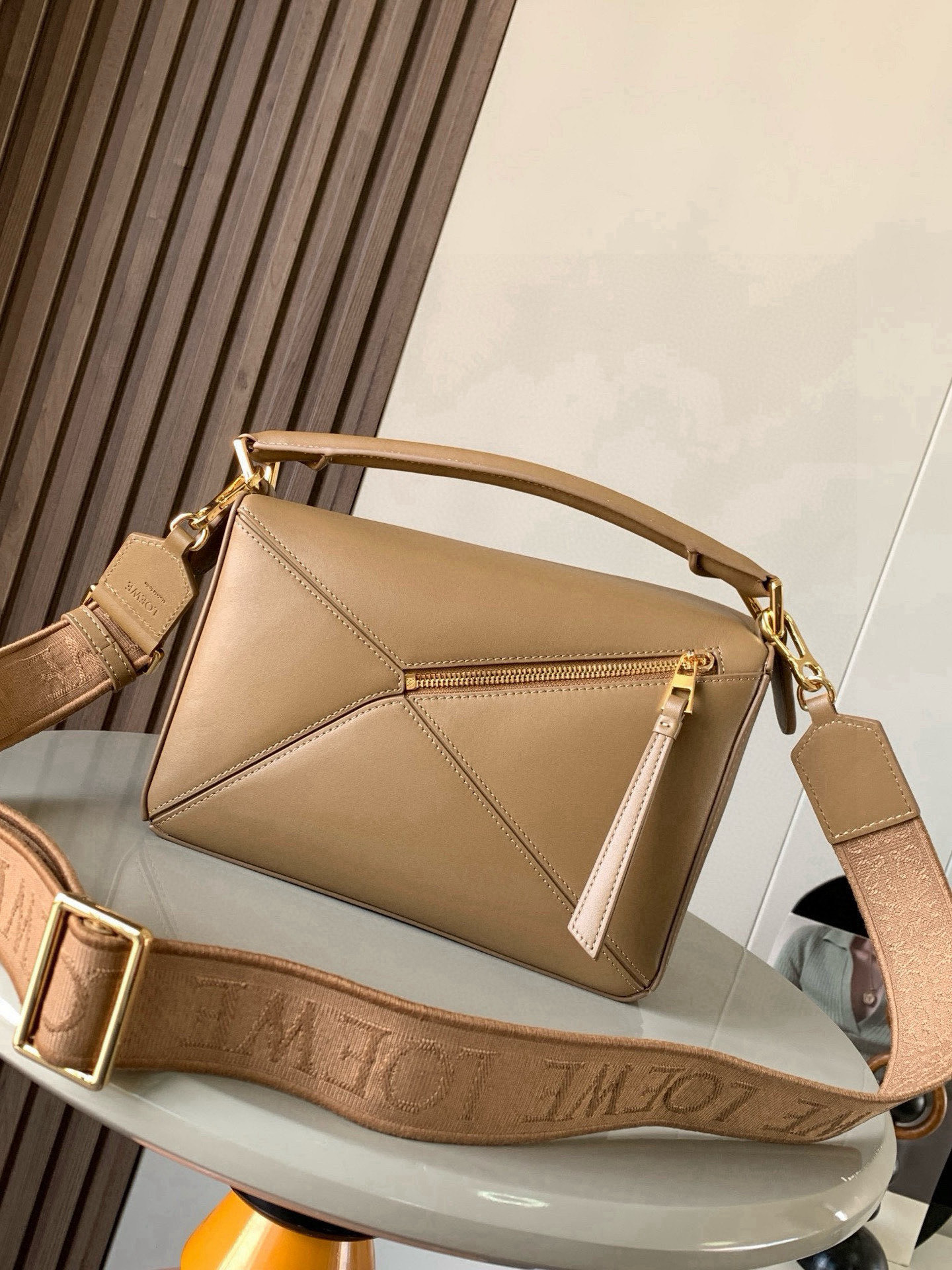 Loewe 几何包24cm Puzzle手袋