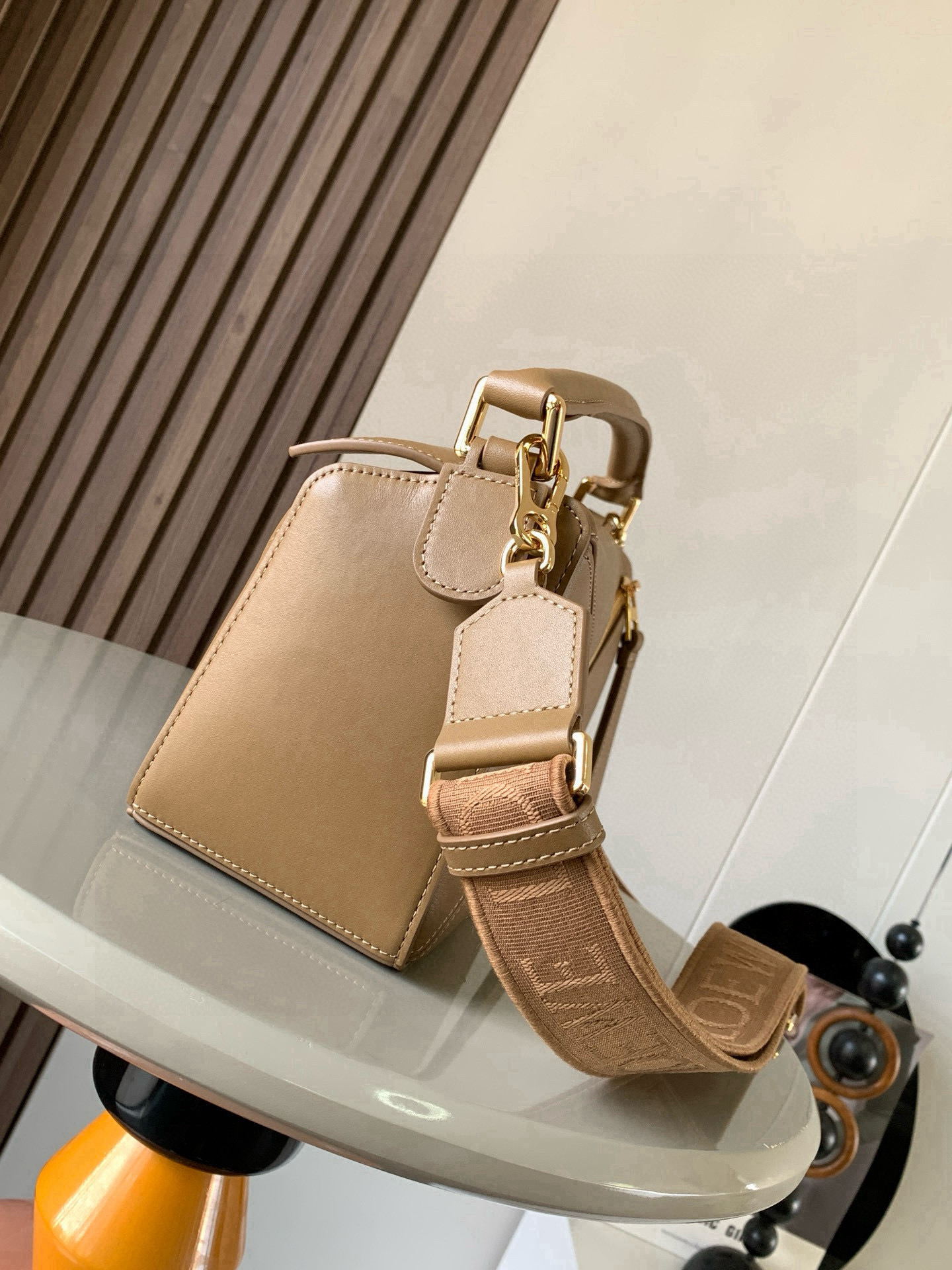 Loewe 几何包24cm Puzzle手袋