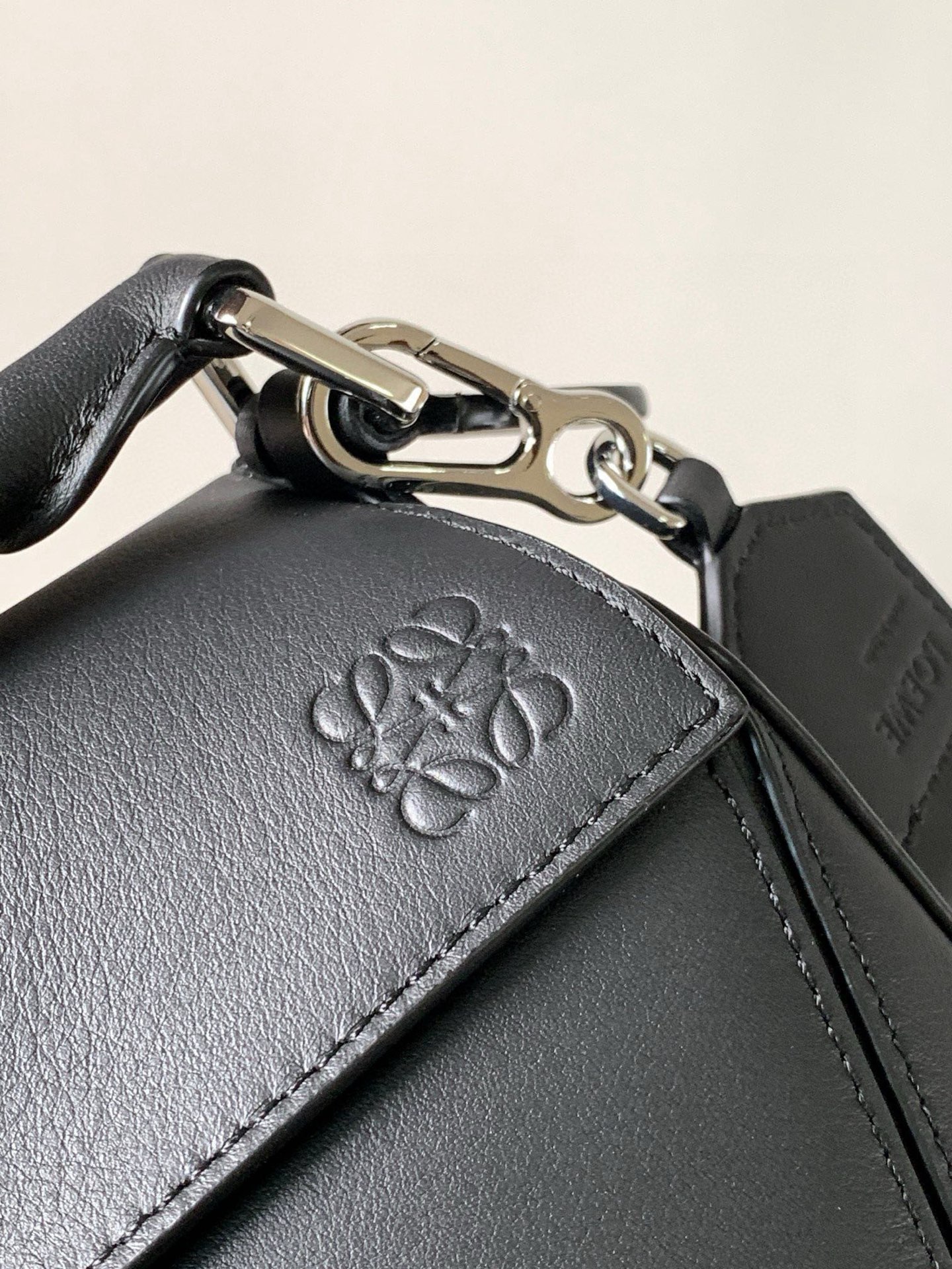 Loewe 几何包24cm Puzzle手袋