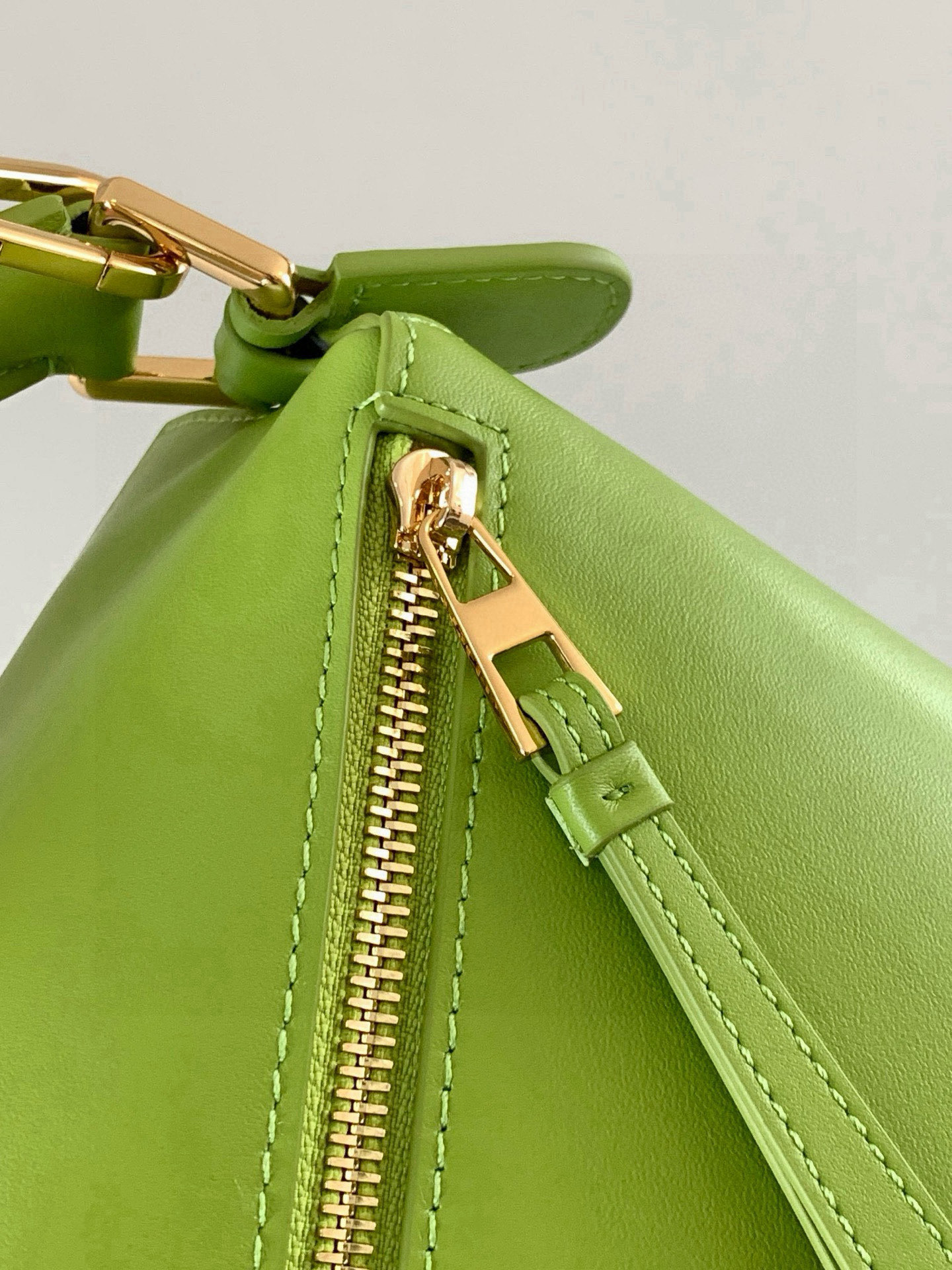 Loewe 新版本几何包小号24CM Puzzle手袋