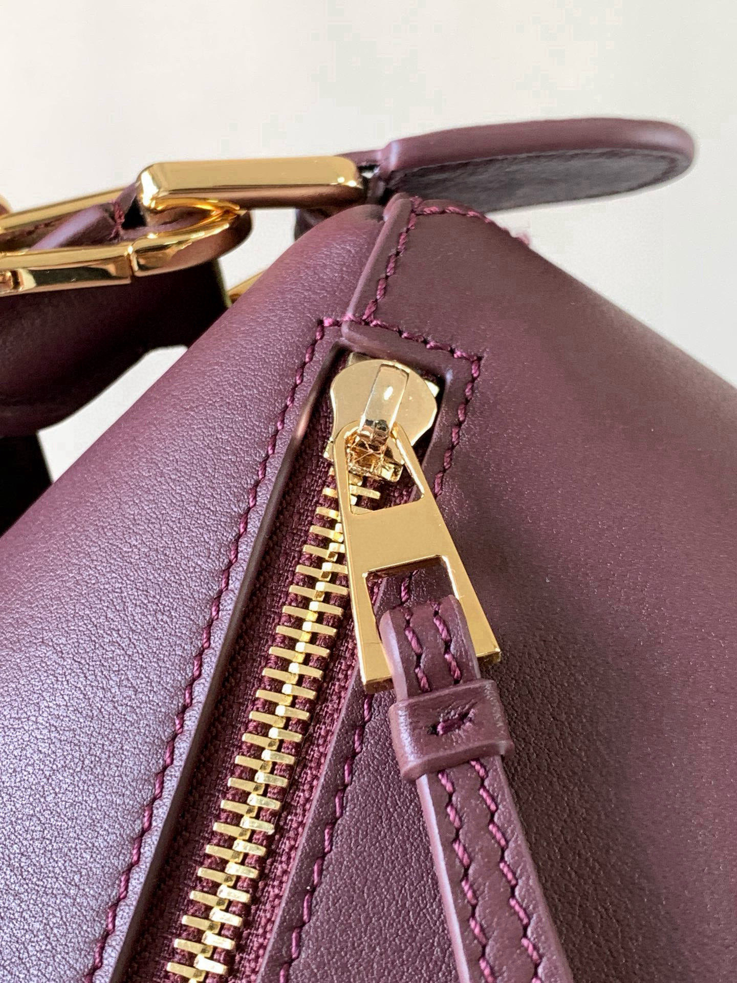 Loewe 新版本几何包小号24CM Puzzle手袋