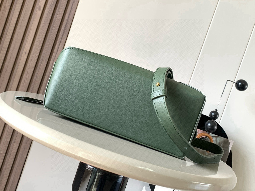 Loewe 新版本几何包小号24CM Puzzle手袋