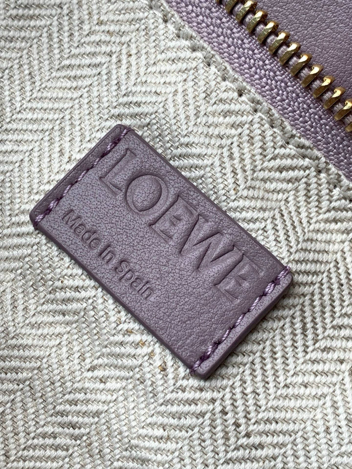 Loewe 新版本几何包小号24CM Puzzle手袋