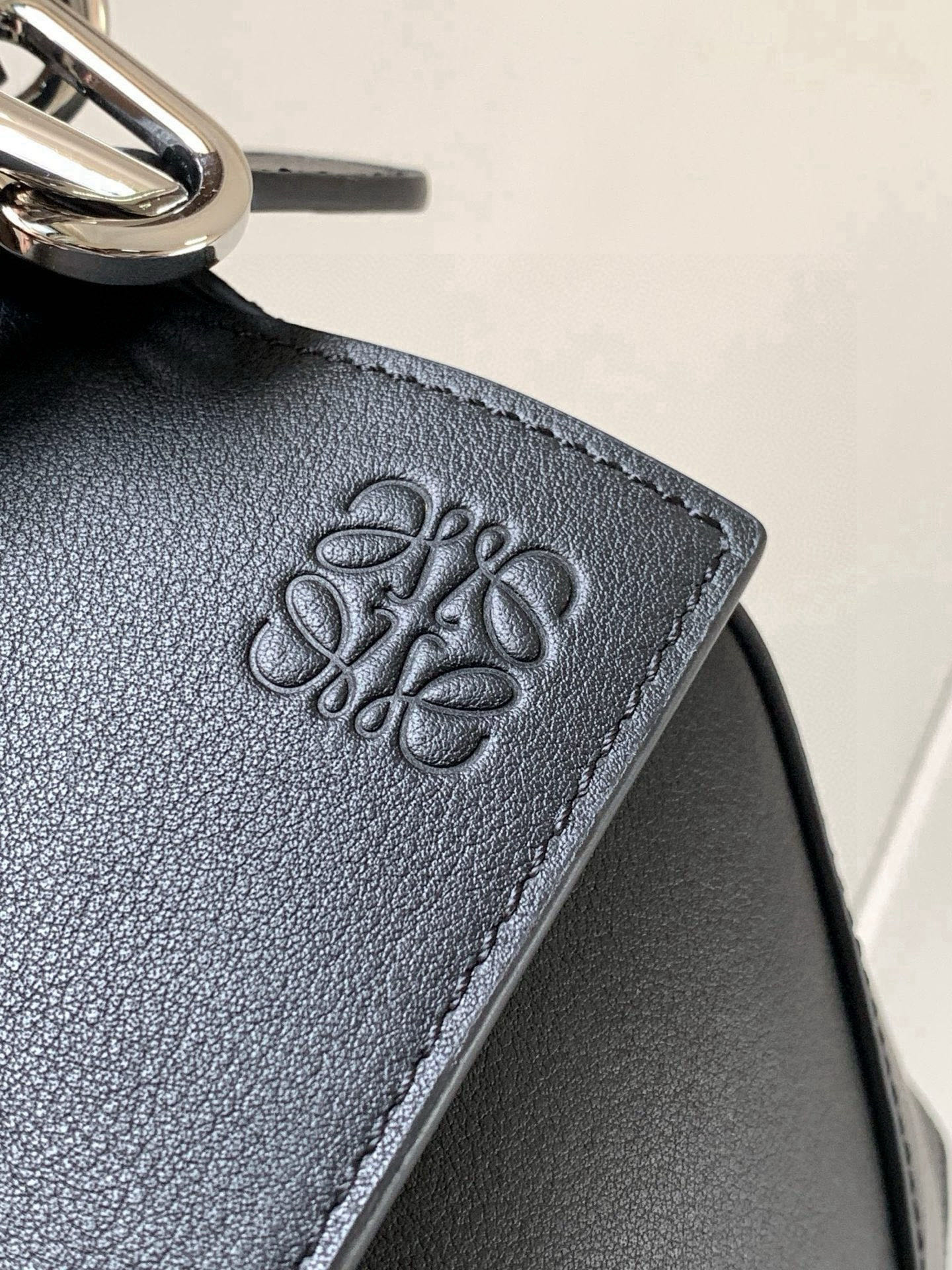 Loewe 新版本几何包小号24CM Puzzle手袋